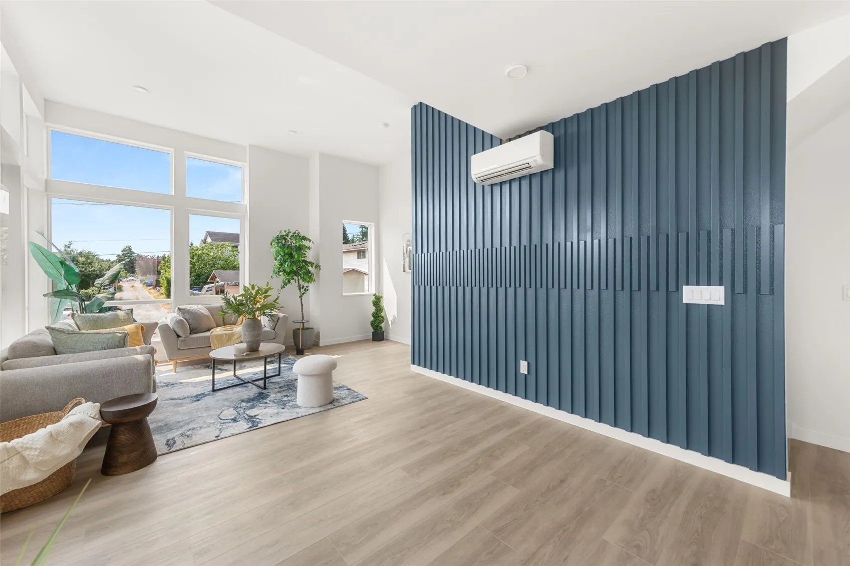 3214 B S Dawson Street , Seattle, WA 98118