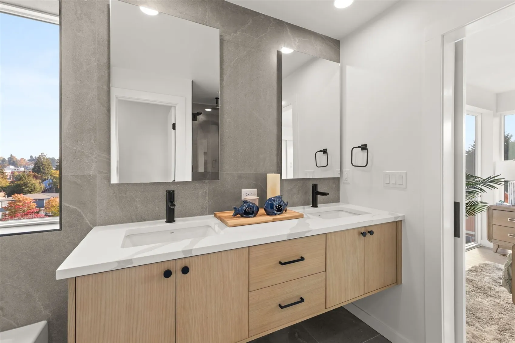3214 B S Dawson Street , Seattle, WA 98118