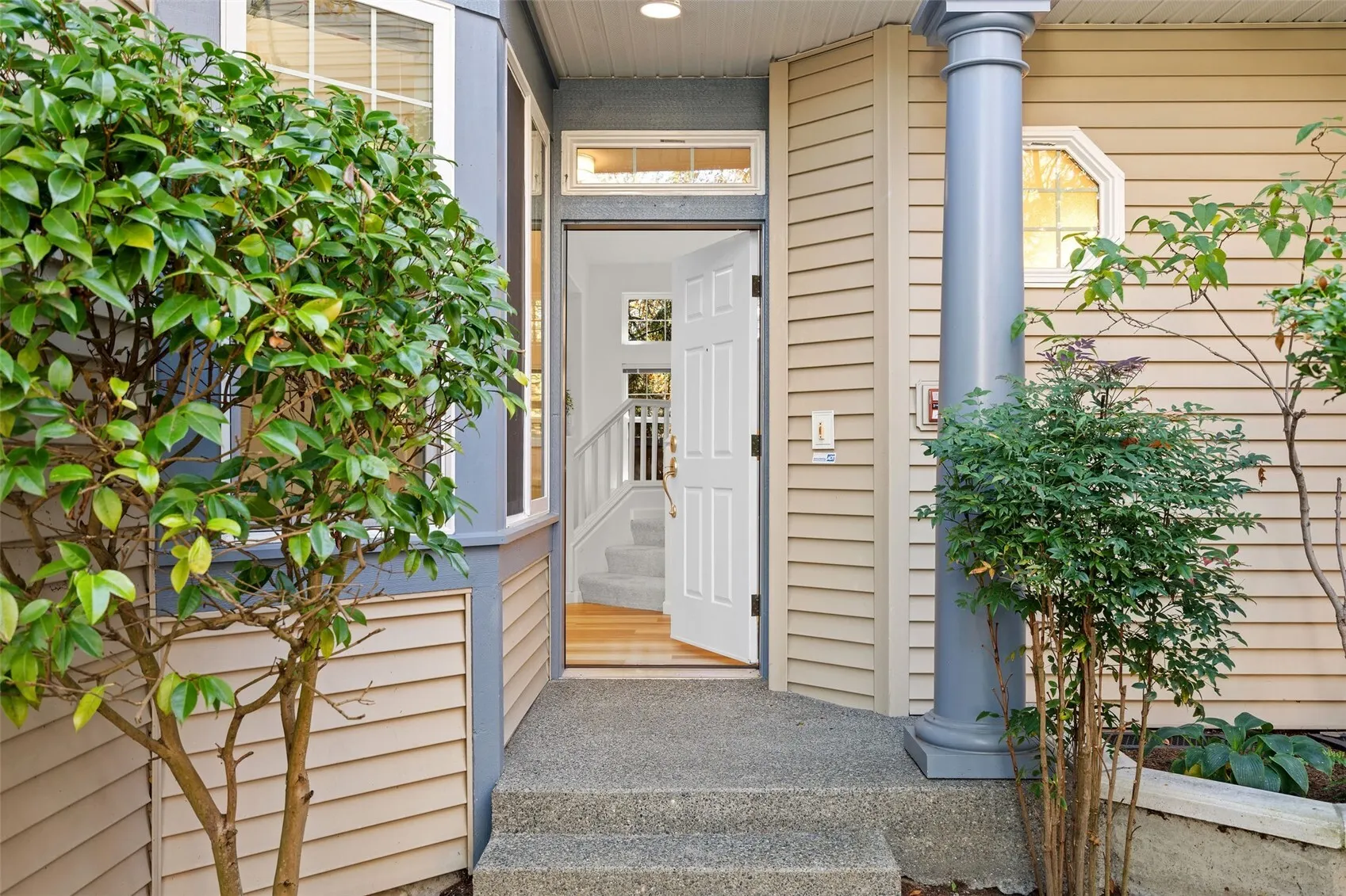 4627 NE 6th Court #4627, Renton, WA 98059