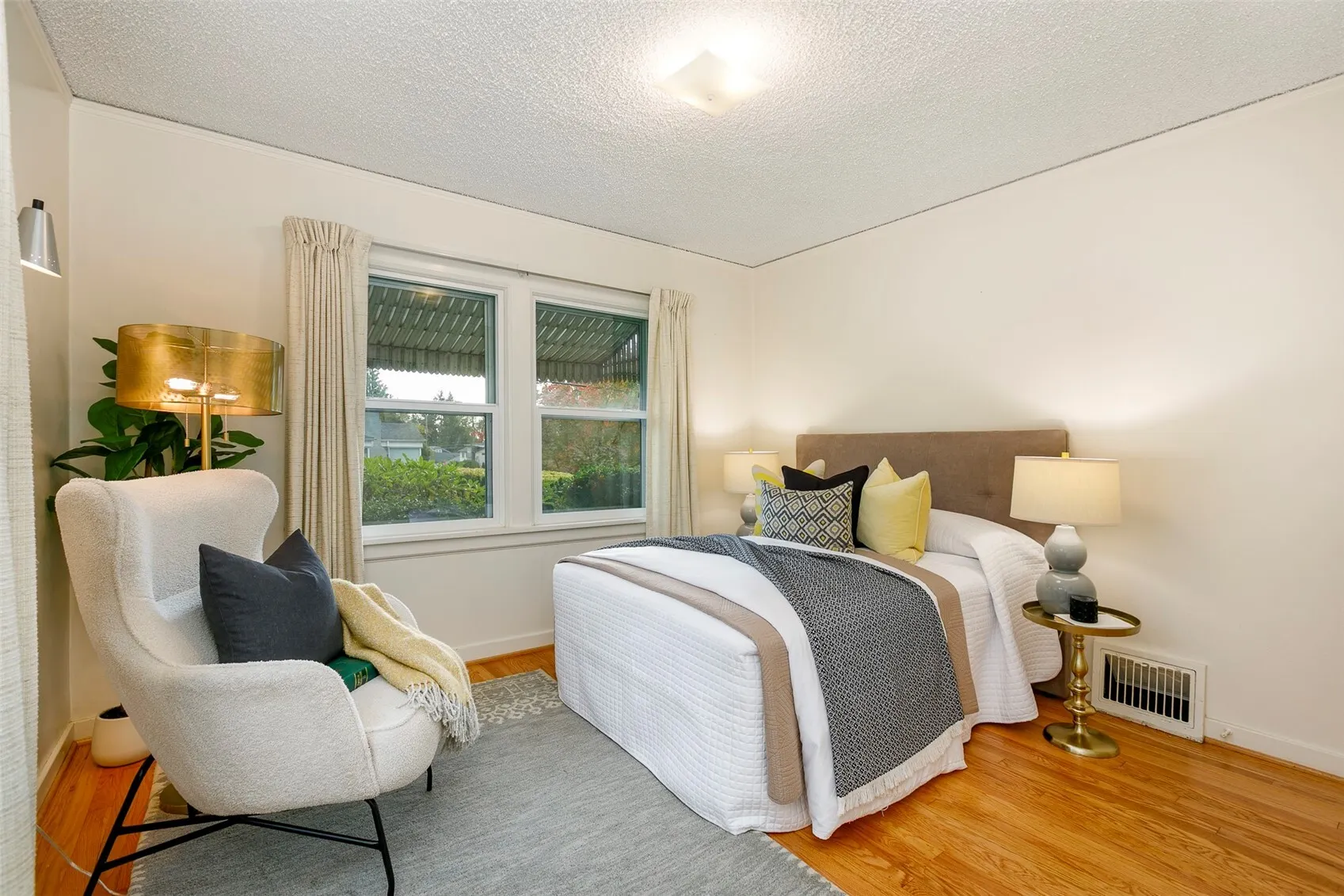 506 N 125th Street , Seattle, WA 98133