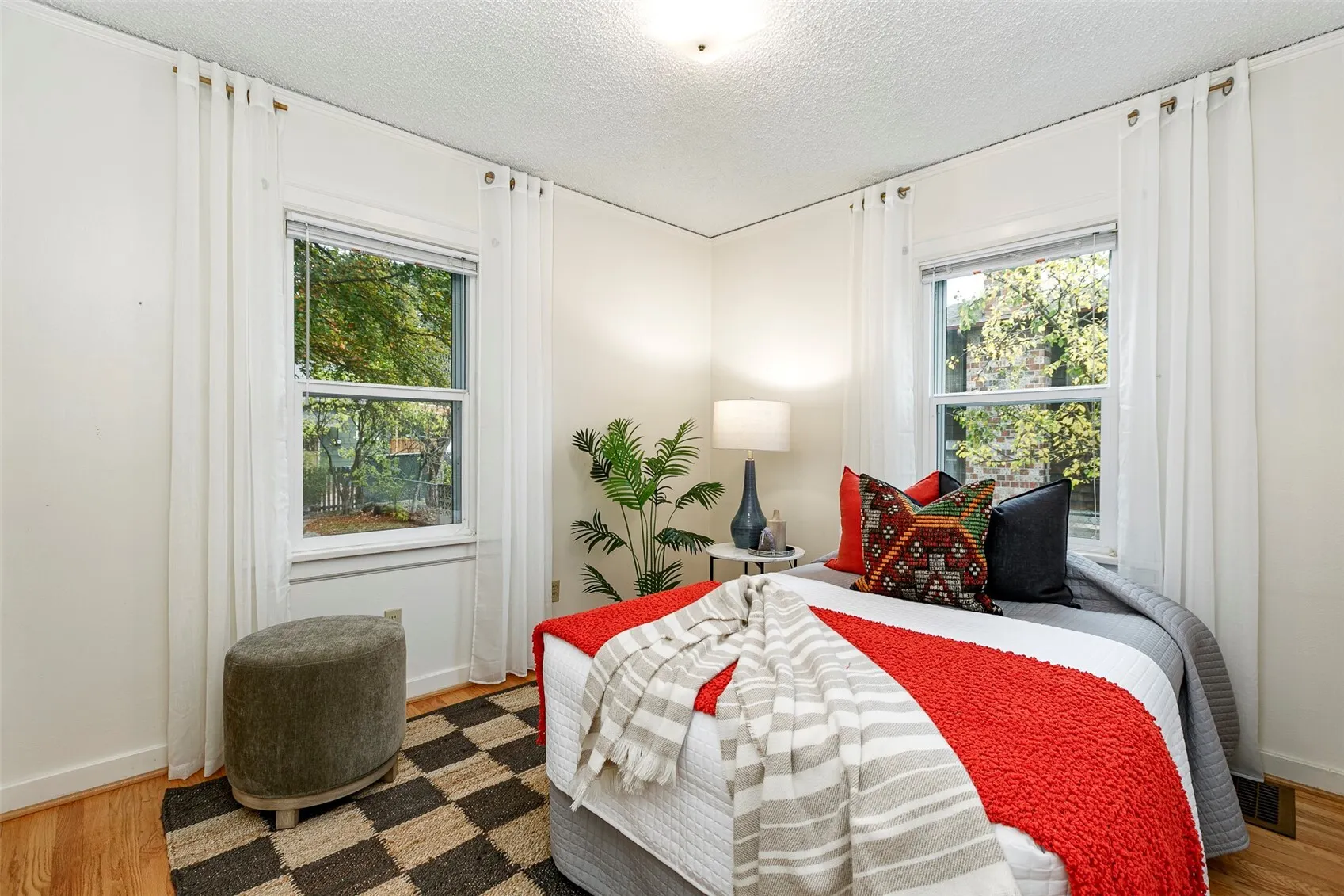 506 N 125th Street , Seattle, WA 98133