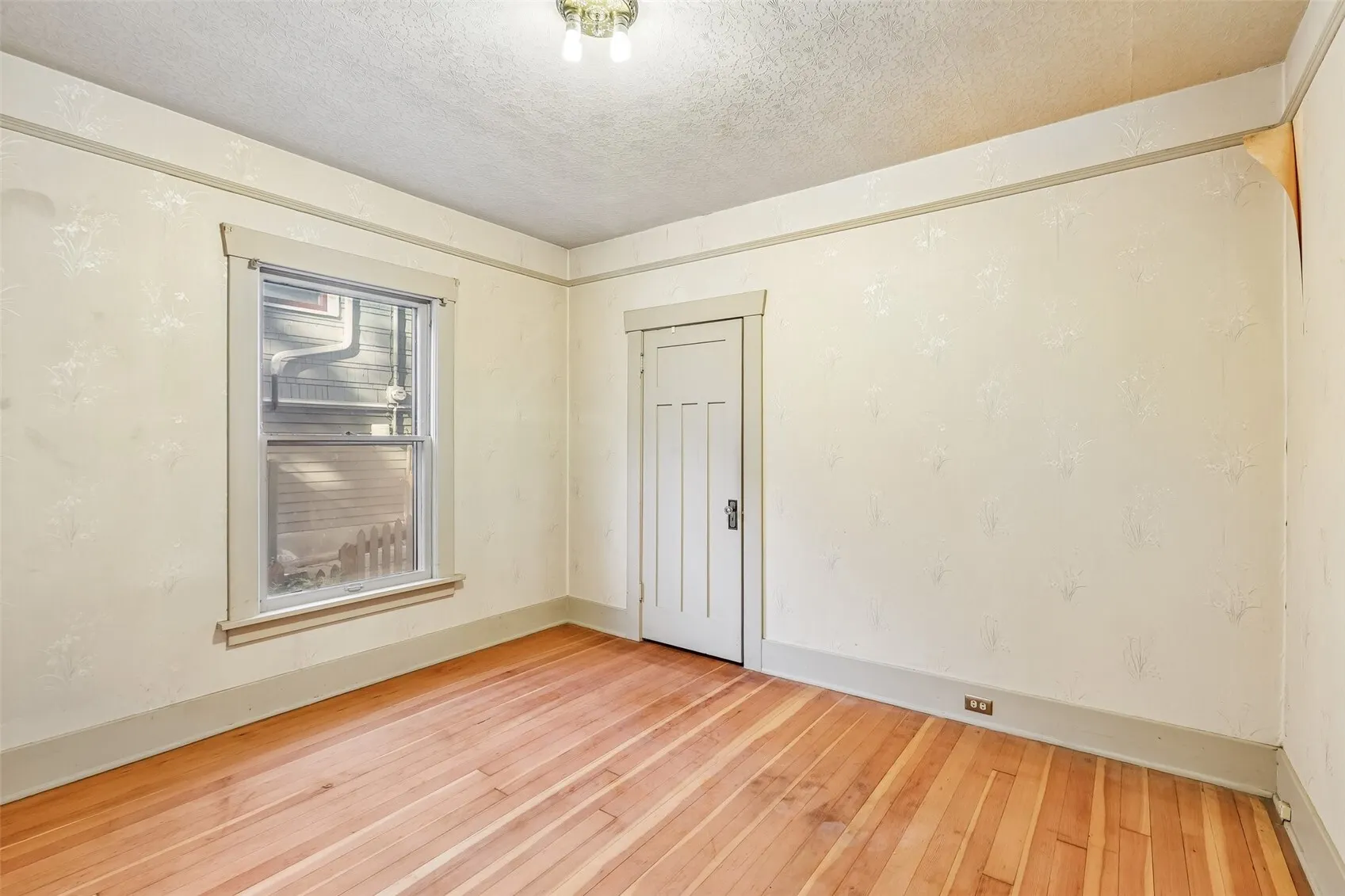 3209 NW 57th Street , Seattle, WA 98107