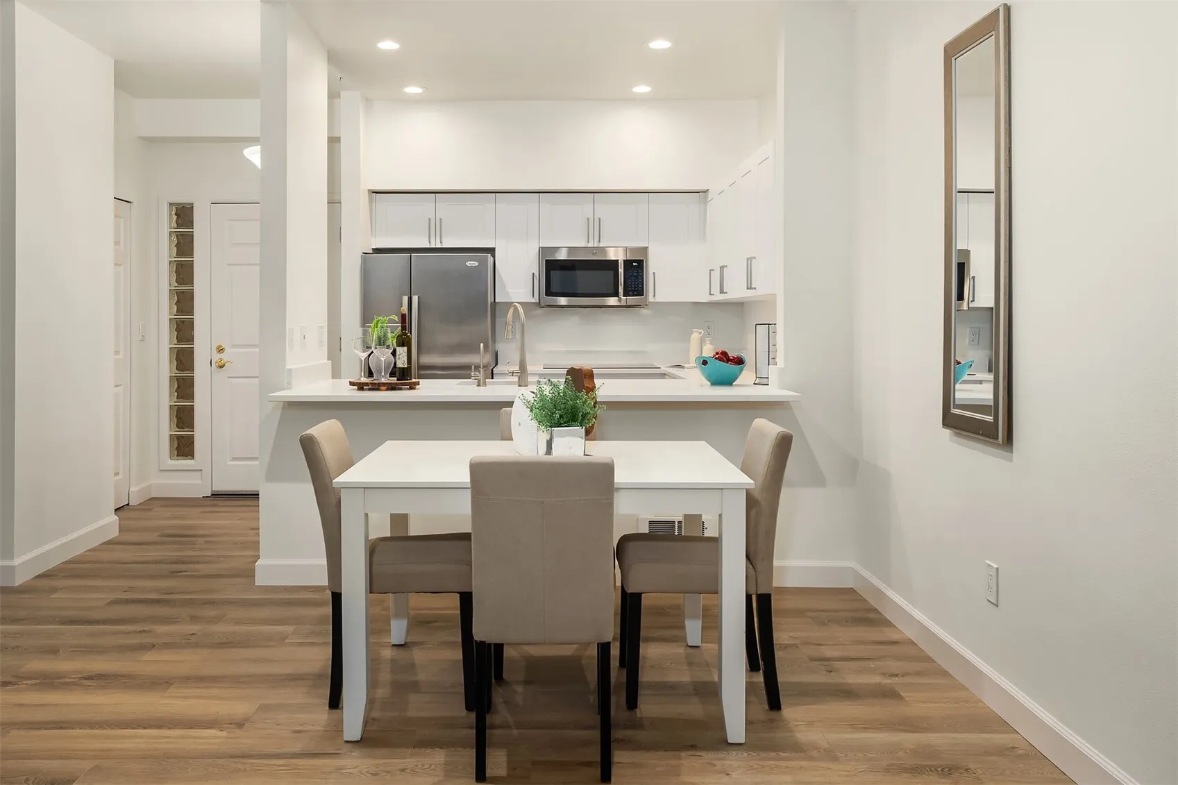 122 State Street S #E112, Kirkland, WA 98033