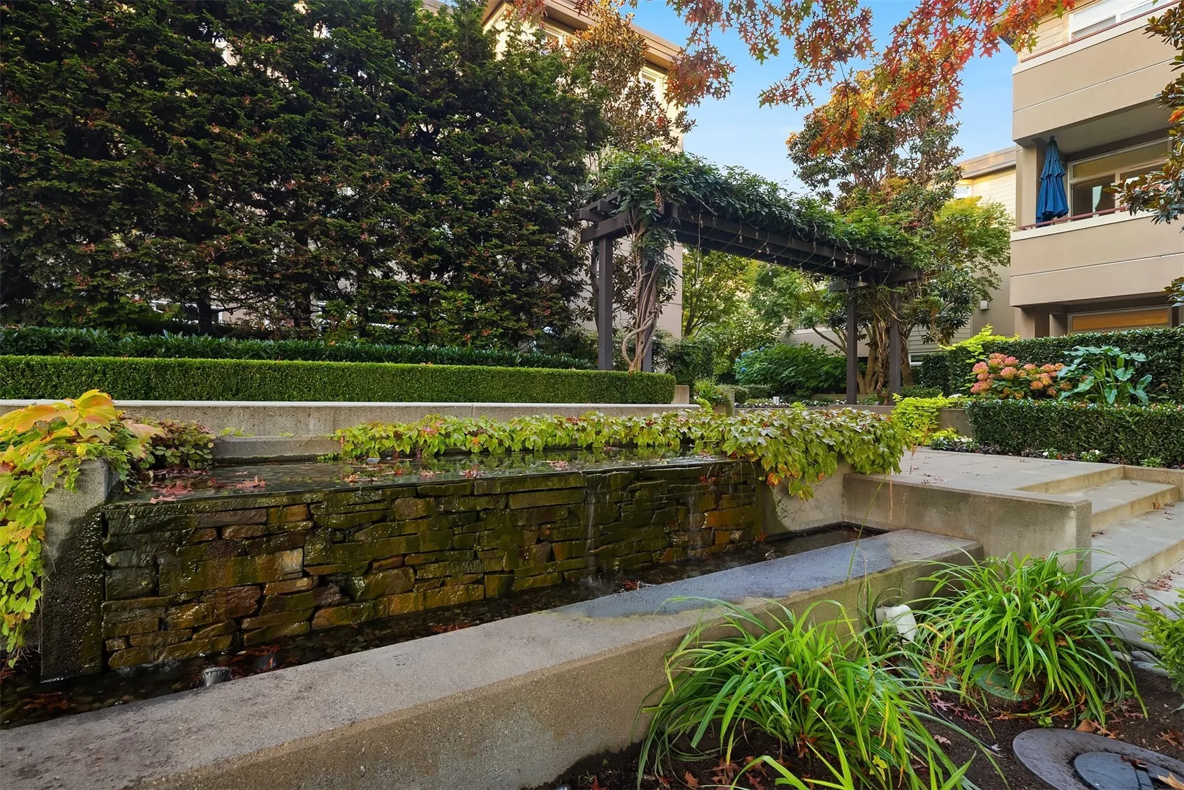 122 State Street S #E112, Kirkland, WA 98033