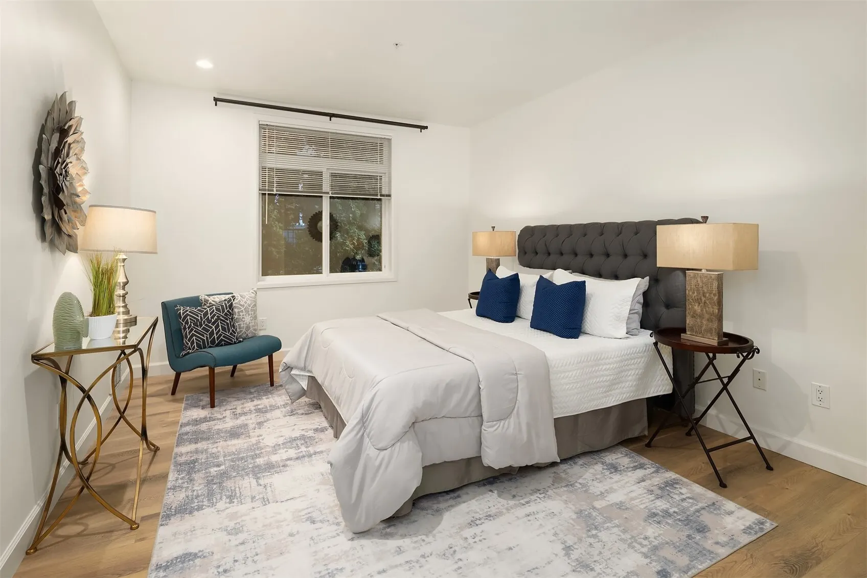 122 State Street S #E112, Kirkland, WA 98033
