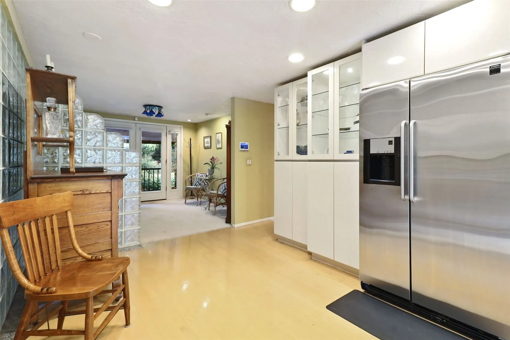 16805 6th Avenue SW, Seattle, WA 98166