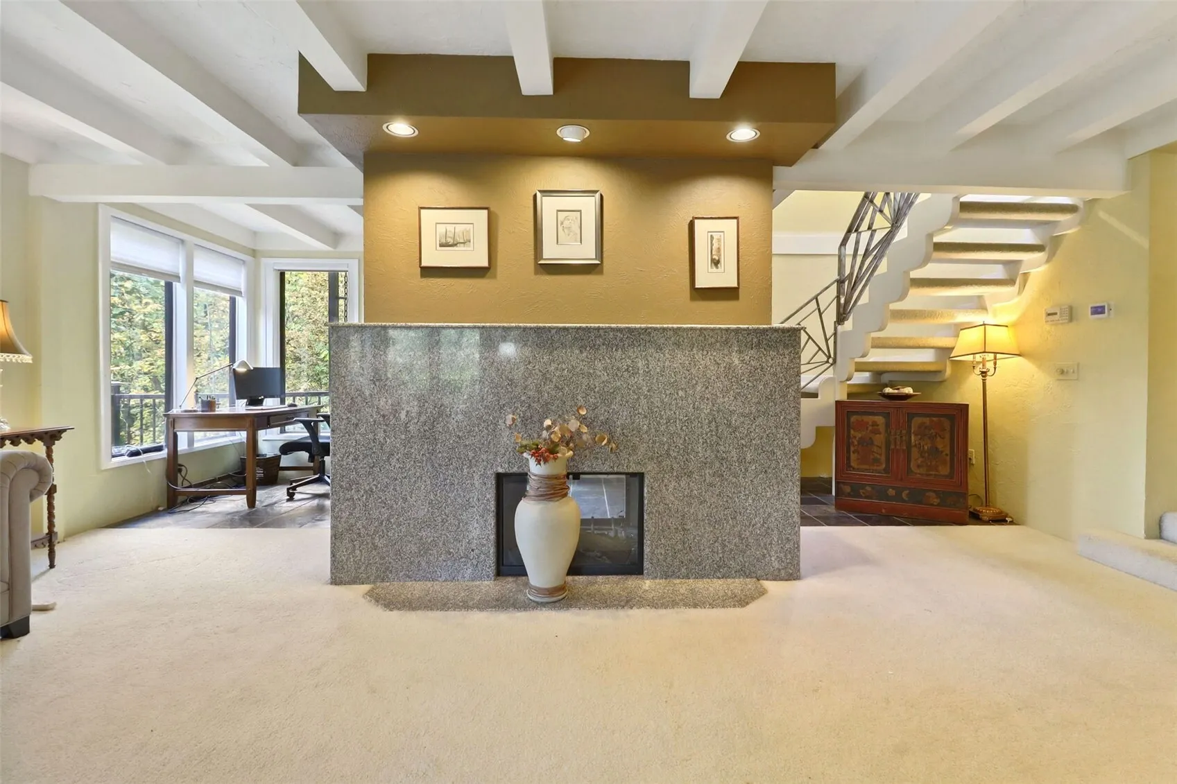 16805 6th Avenue SW, Seattle, WA 98166