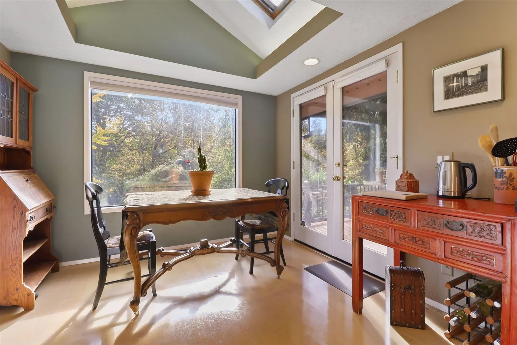 16805 6th Avenue SW, Seattle, WA 98166