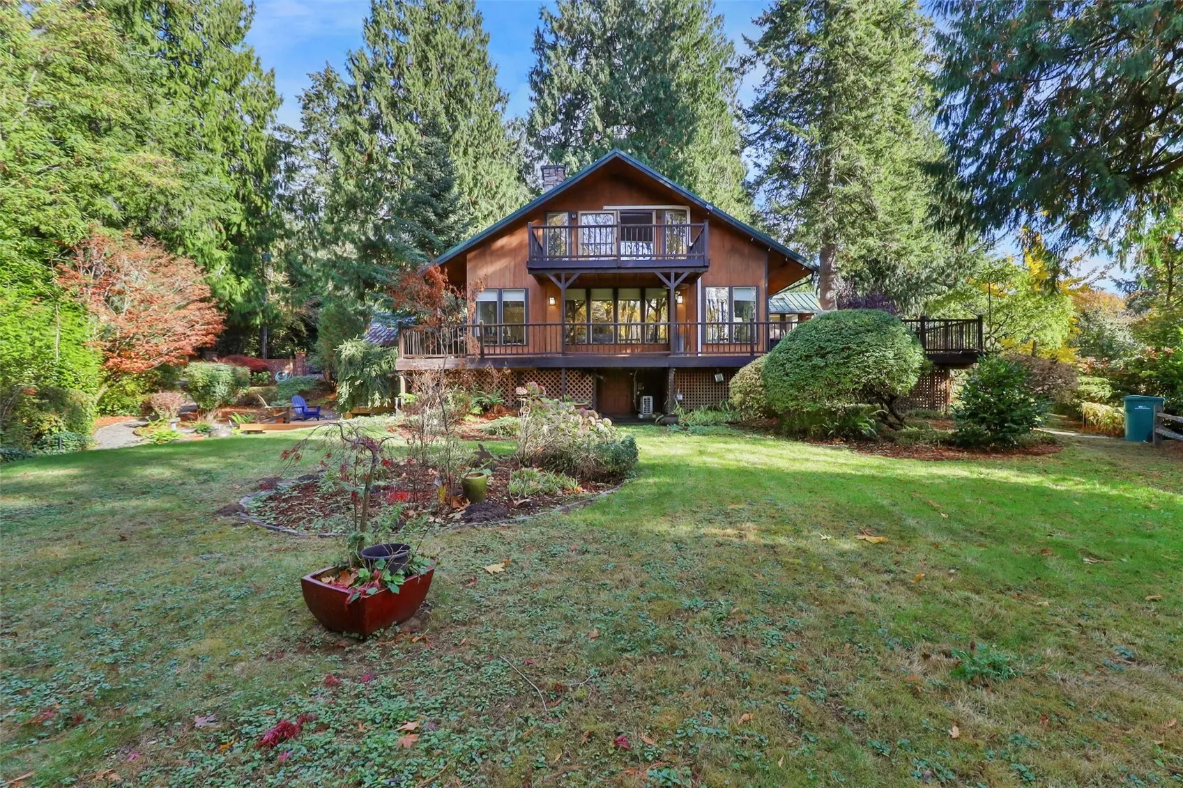 16805 6th Avenue SW, Seattle, WA 98166