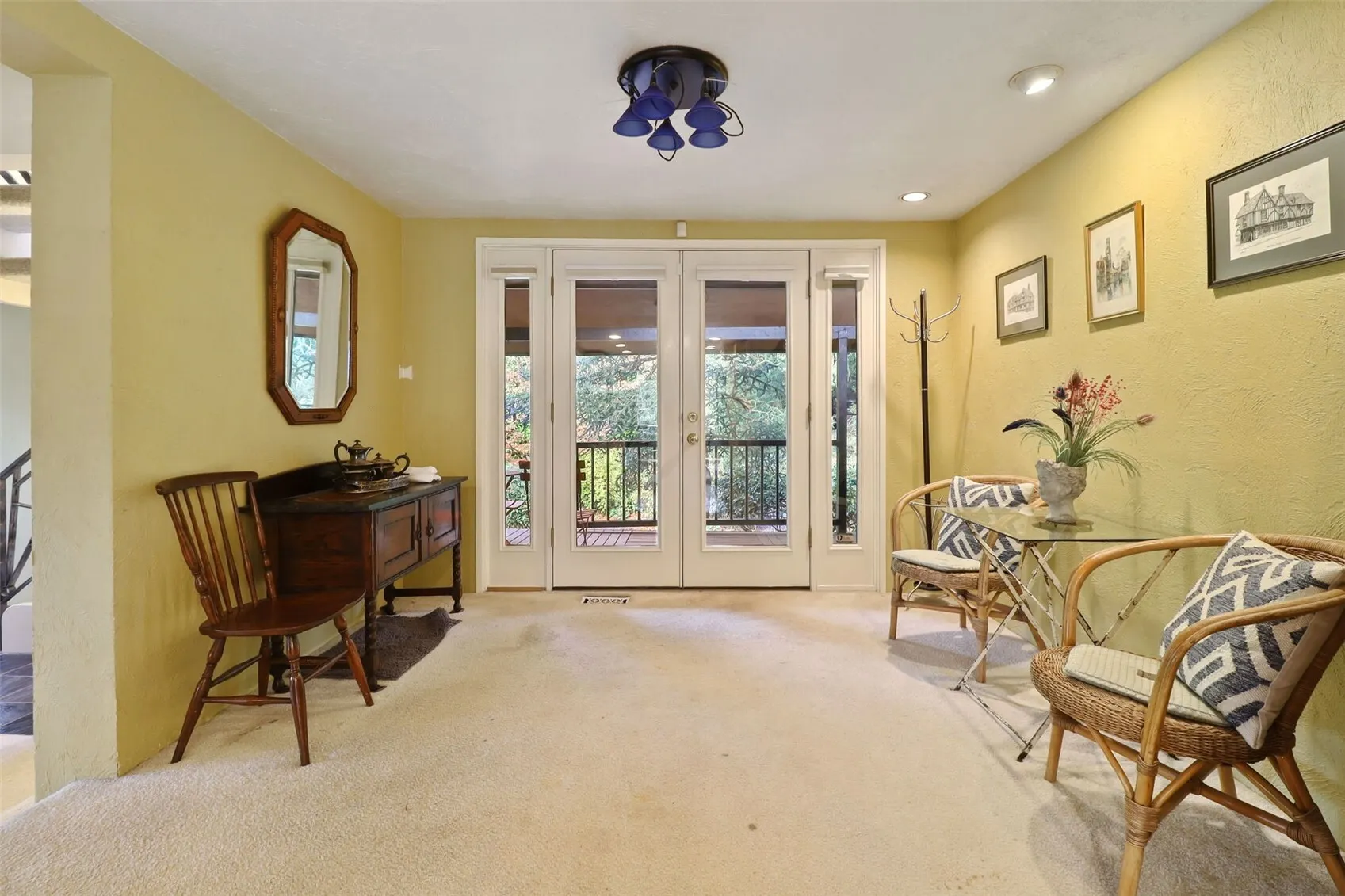 16805 6th Avenue SW, Seattle, WA 98166