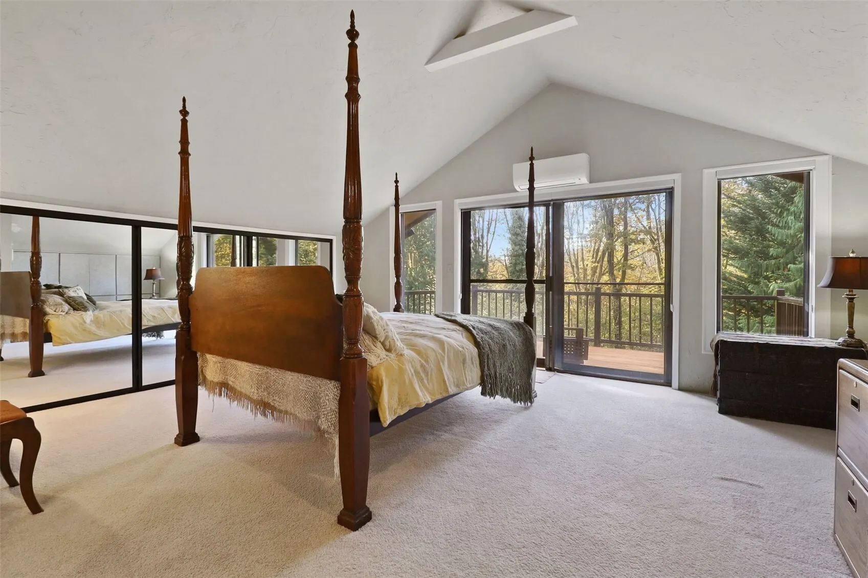 16805 6th Avenue SW, Seattle, WA 98166