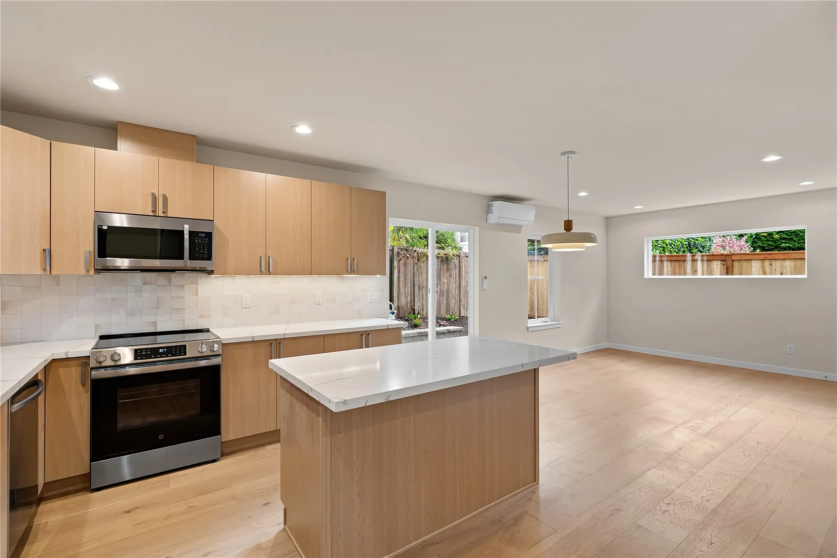 7736 36th Avenue NE, Seattle, WA 98115