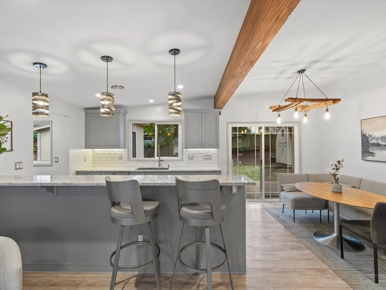 15718 NE 1st Place , Bellevue, WA 98008