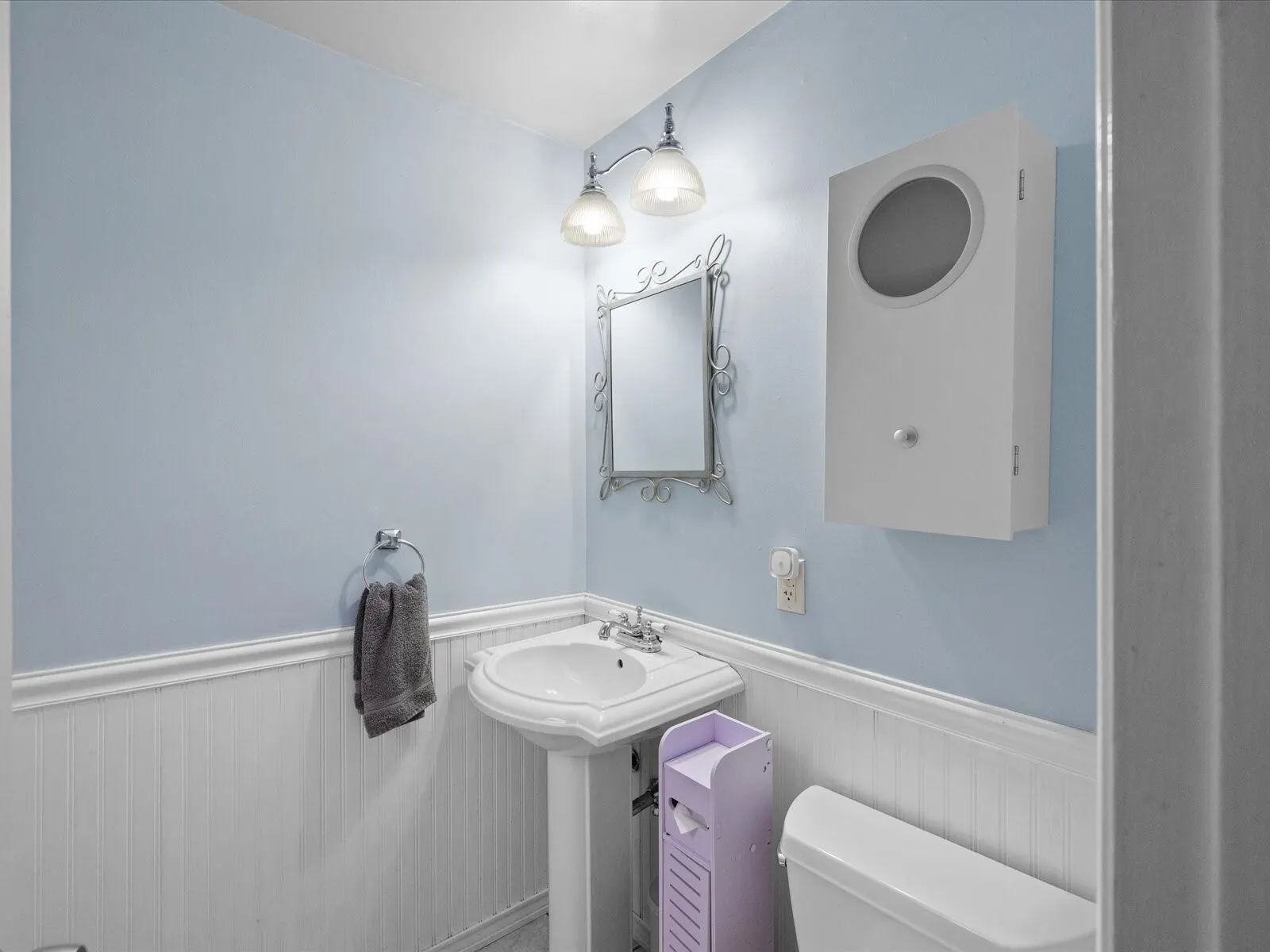 15718 NE 1st Place , Bellevue, WA 98008