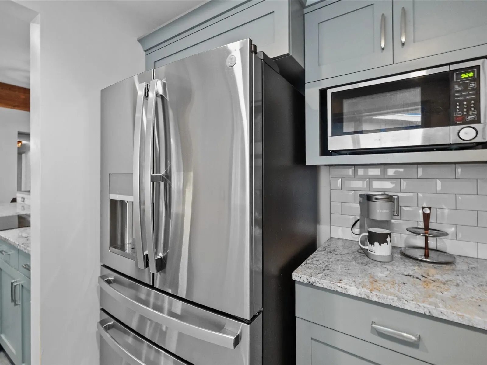 15718 NE 1st Place , Bellevue, WA 98008