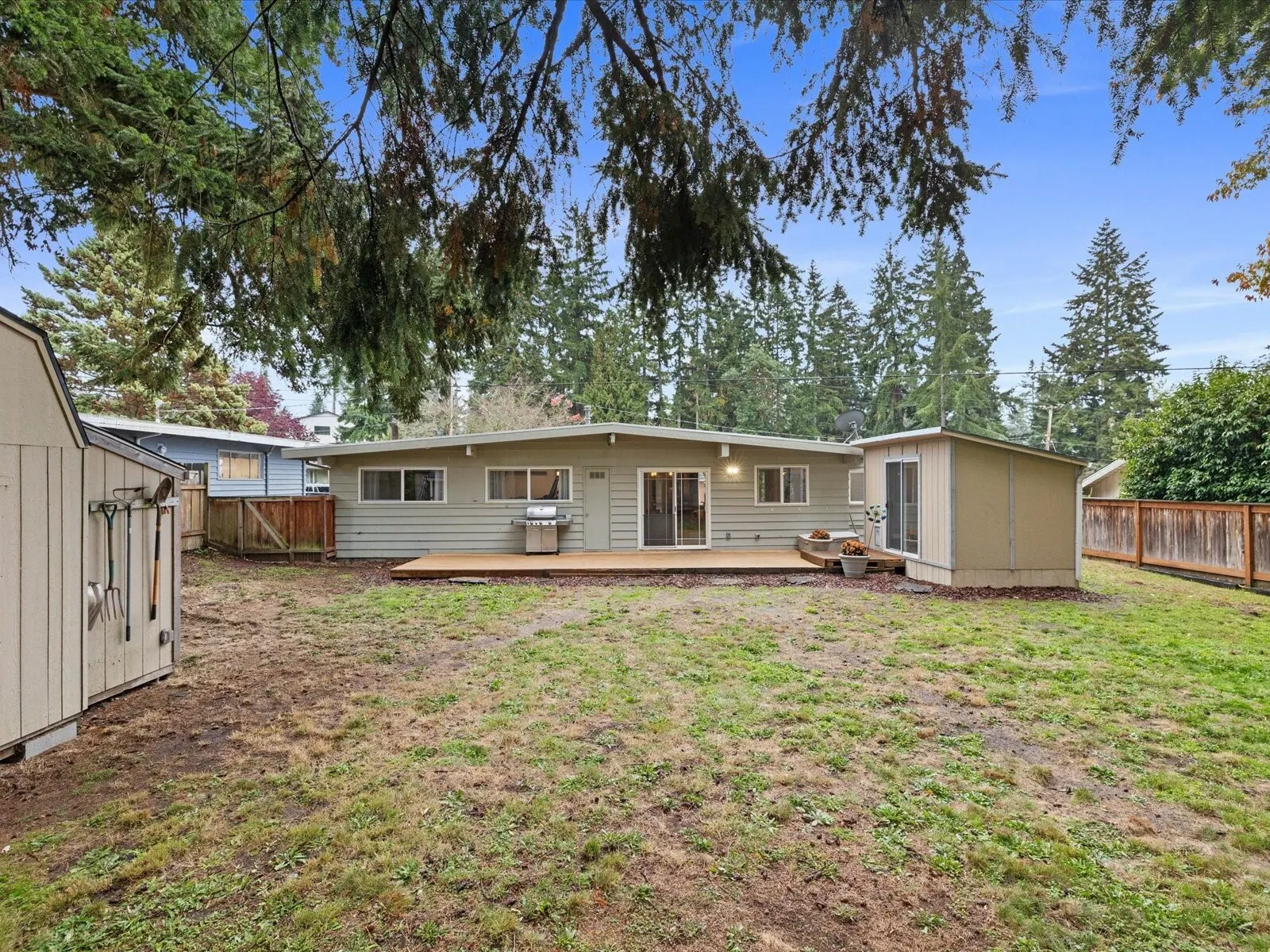 15718 NE 1st Place , Bellevue, WA 98008