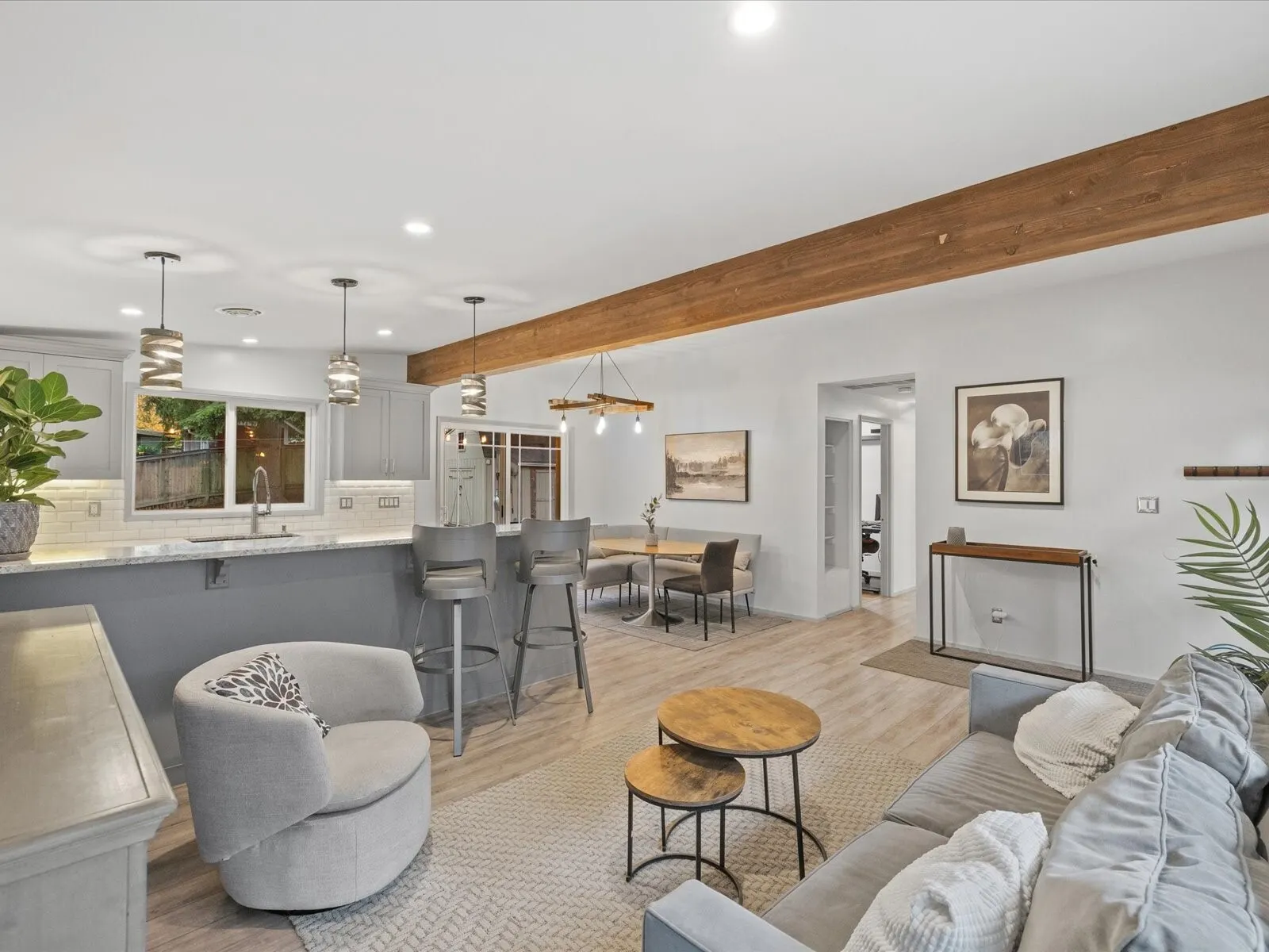 15718 NE 1st Place , Bellevue, WA 98008