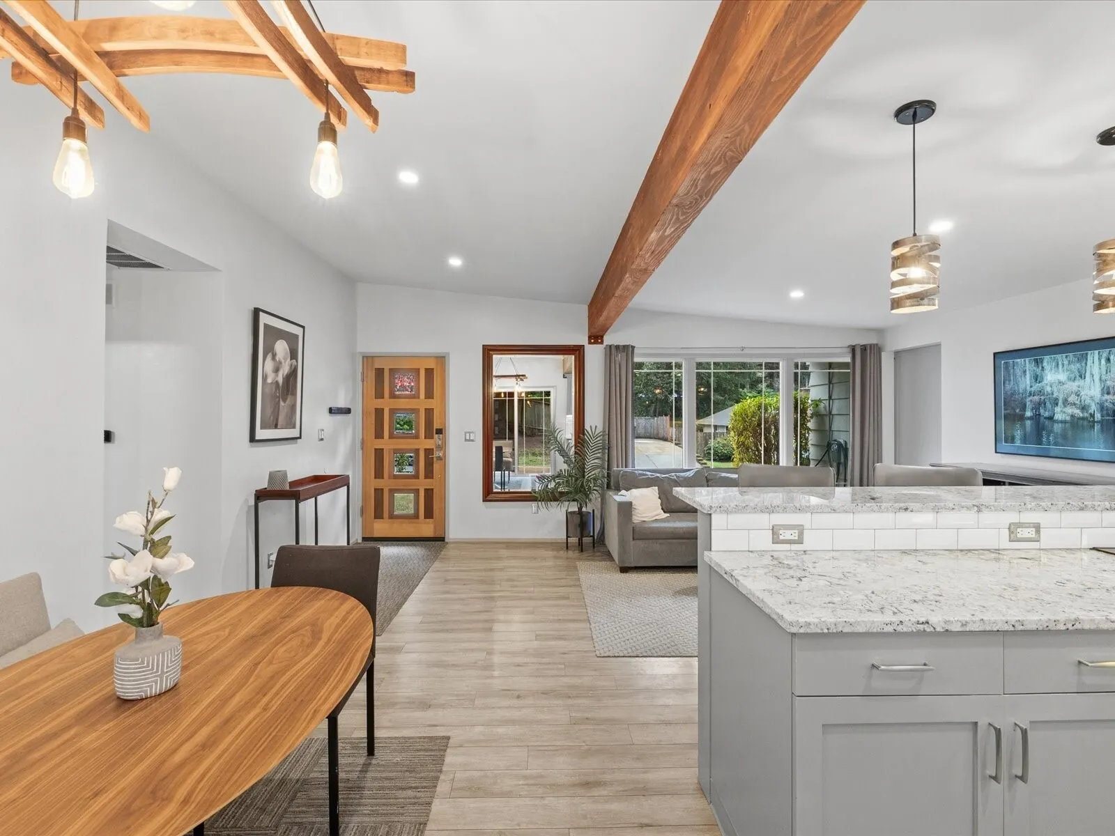 15718 NE 1st Place , Bellevue, WA 98008