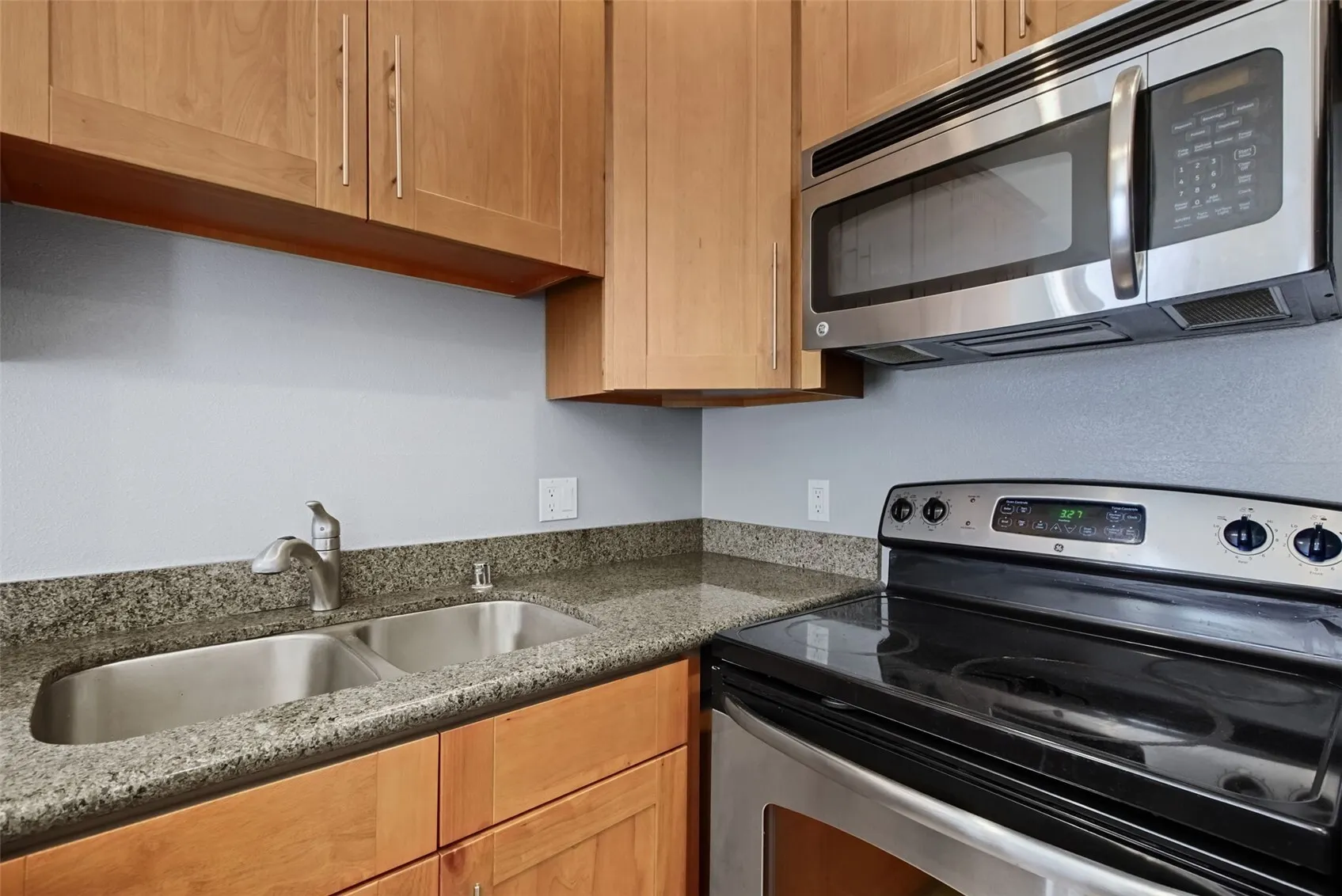 1828 11th Avenue #205, Seattle, WA 98122