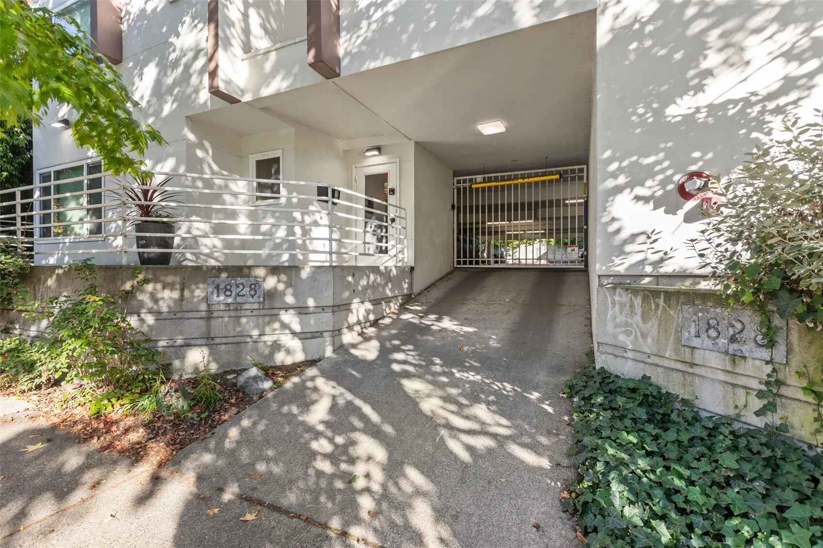 1828 11th Avenue #205, Seattle, WA 98122