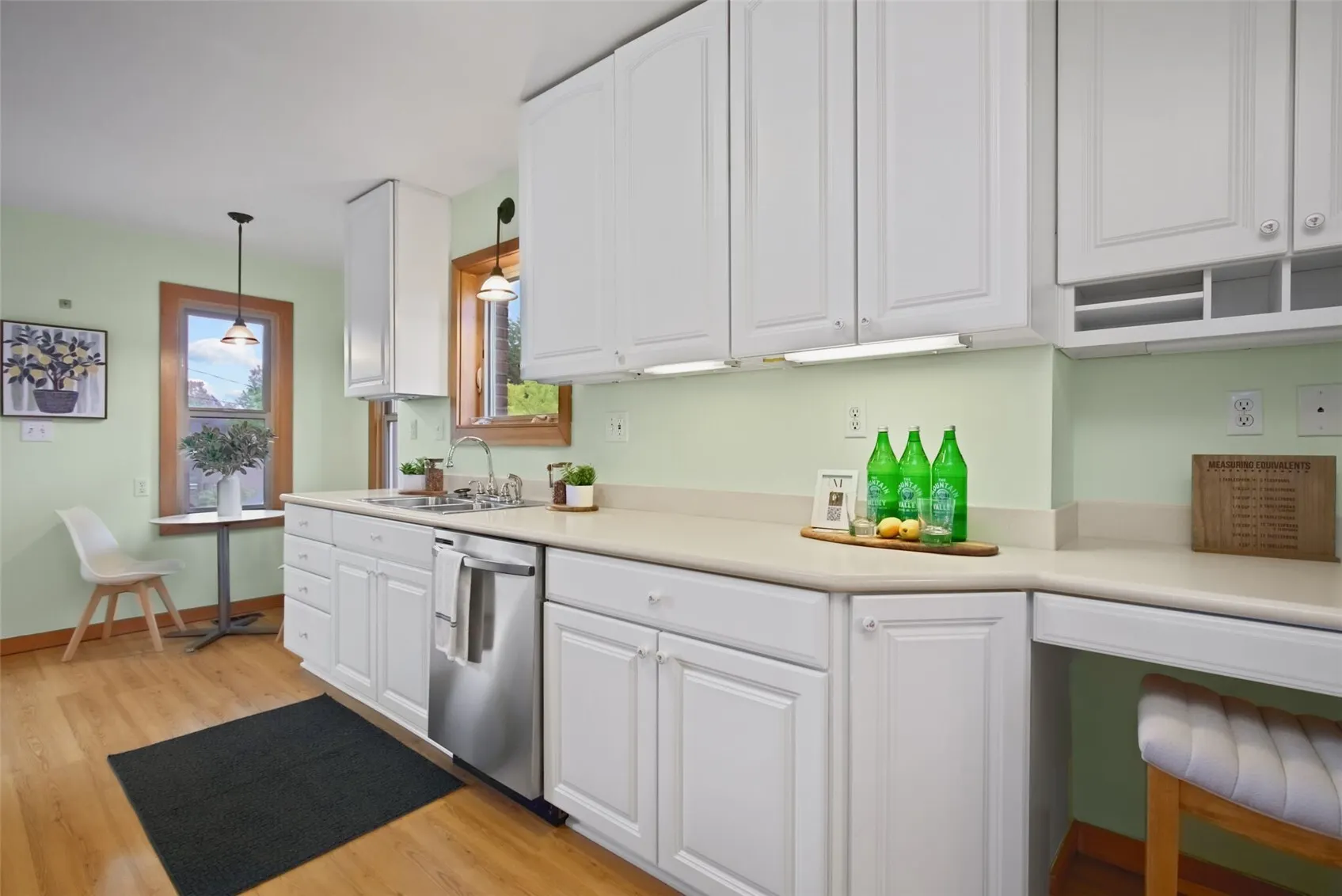 7710 Bagley Avenue N, Seattle, WA 98103