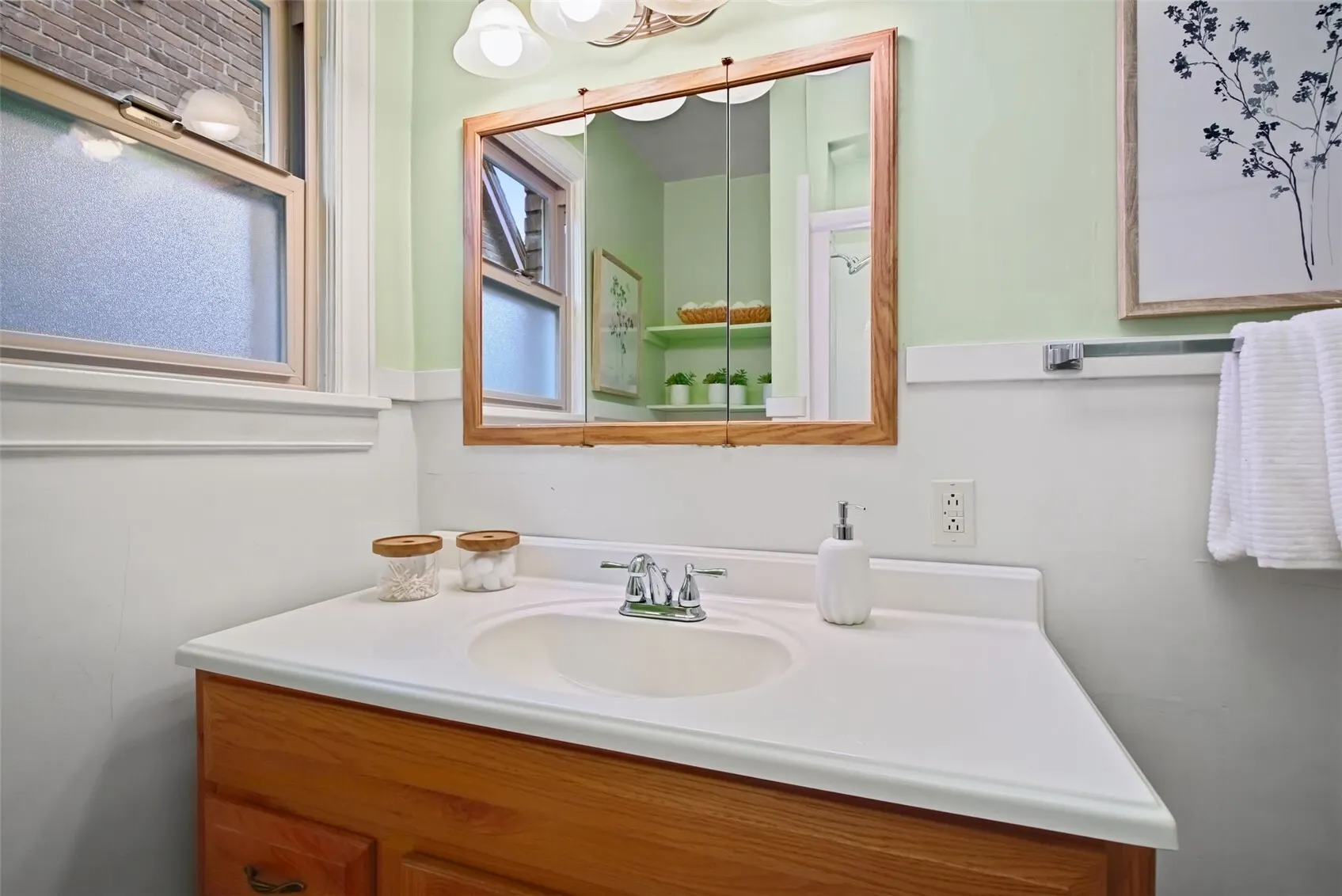 7710 Bagley Avenue N, Seattle, WA 98103