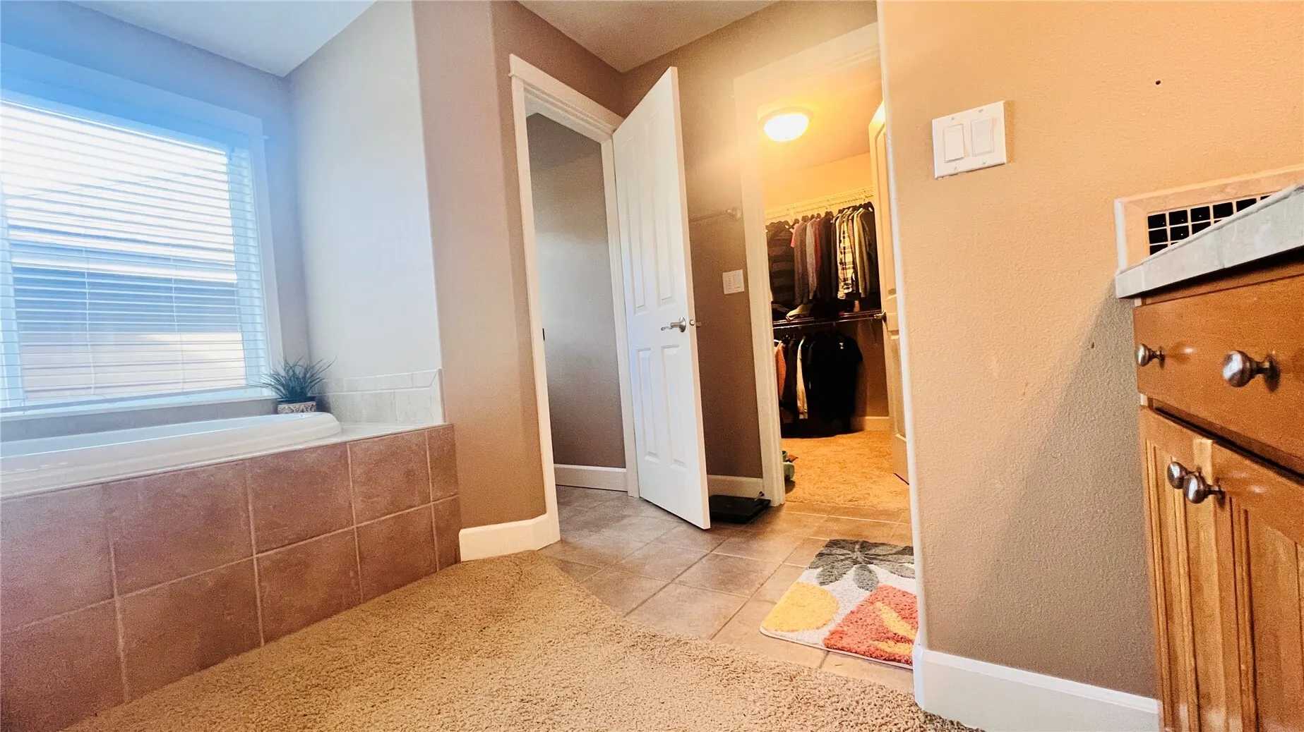 725 S 38th Court , Renton, WA 98055