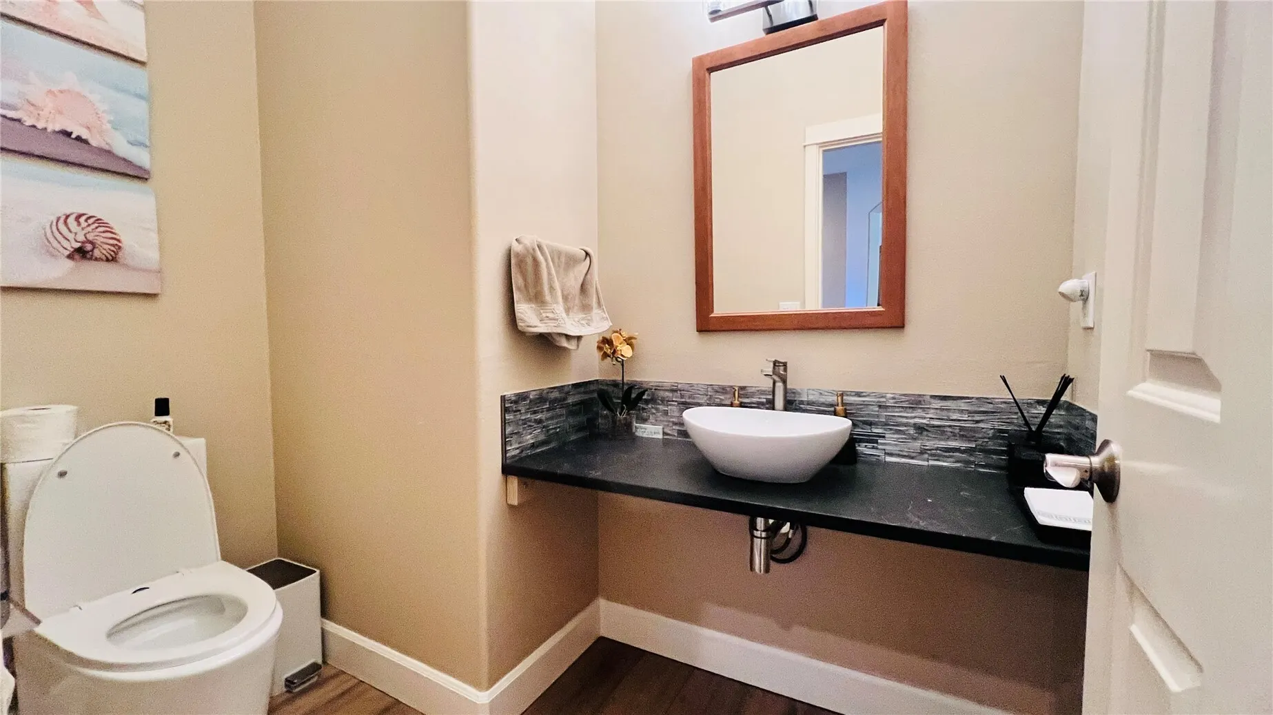 725 S 38th Court , Renton, WA 98055