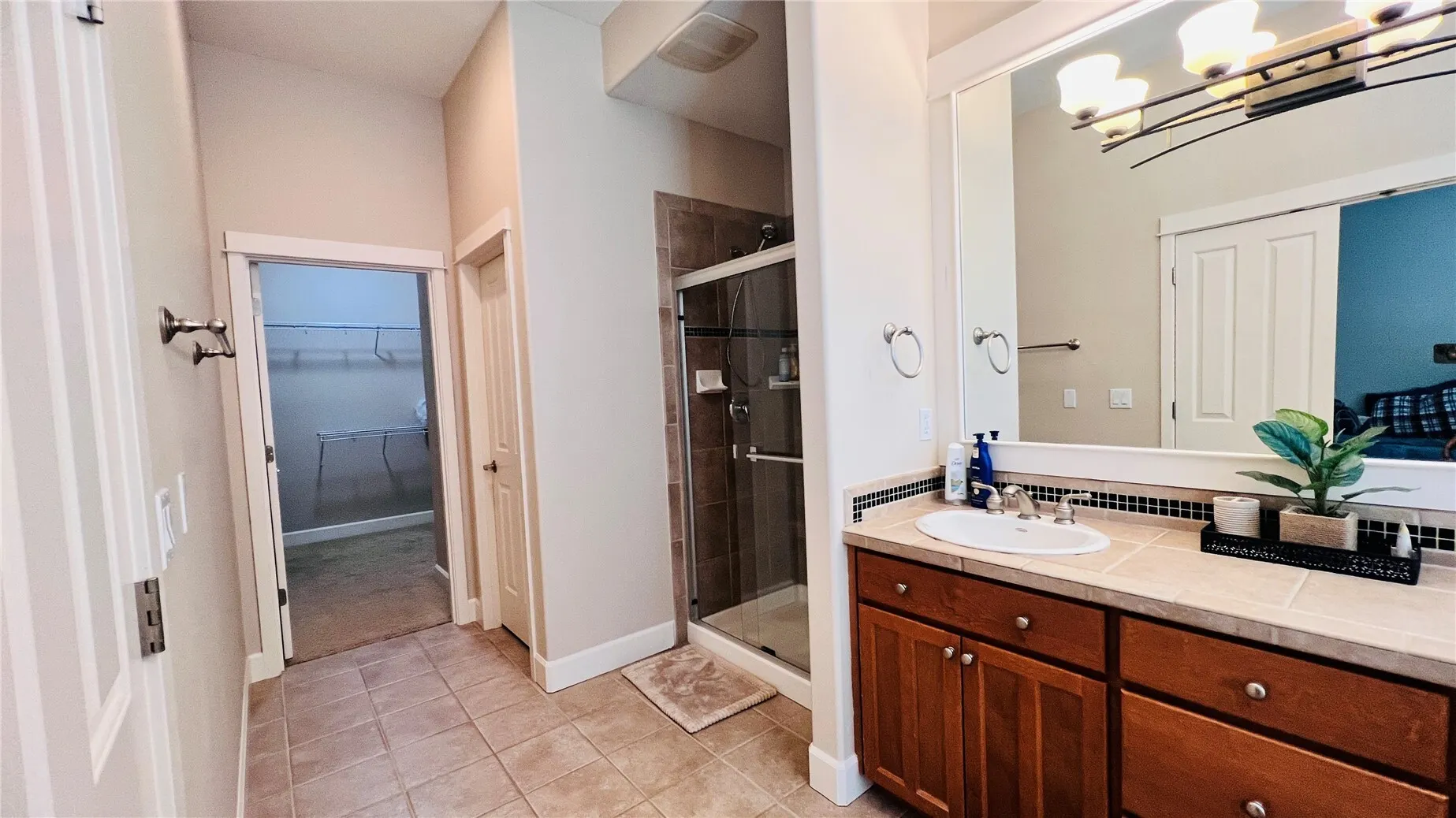 725 S 38th Court , Renton, WA 98055