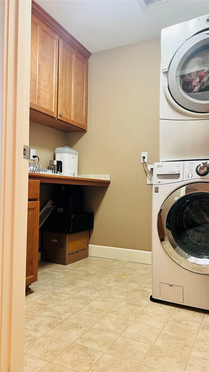 725 S 38th Court , Renton, WA 98055
