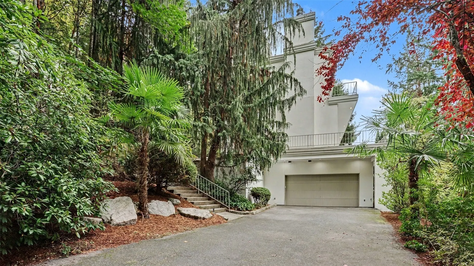 1121 W Lake Sammamish Parkway SE, Bellevue, WA 98008