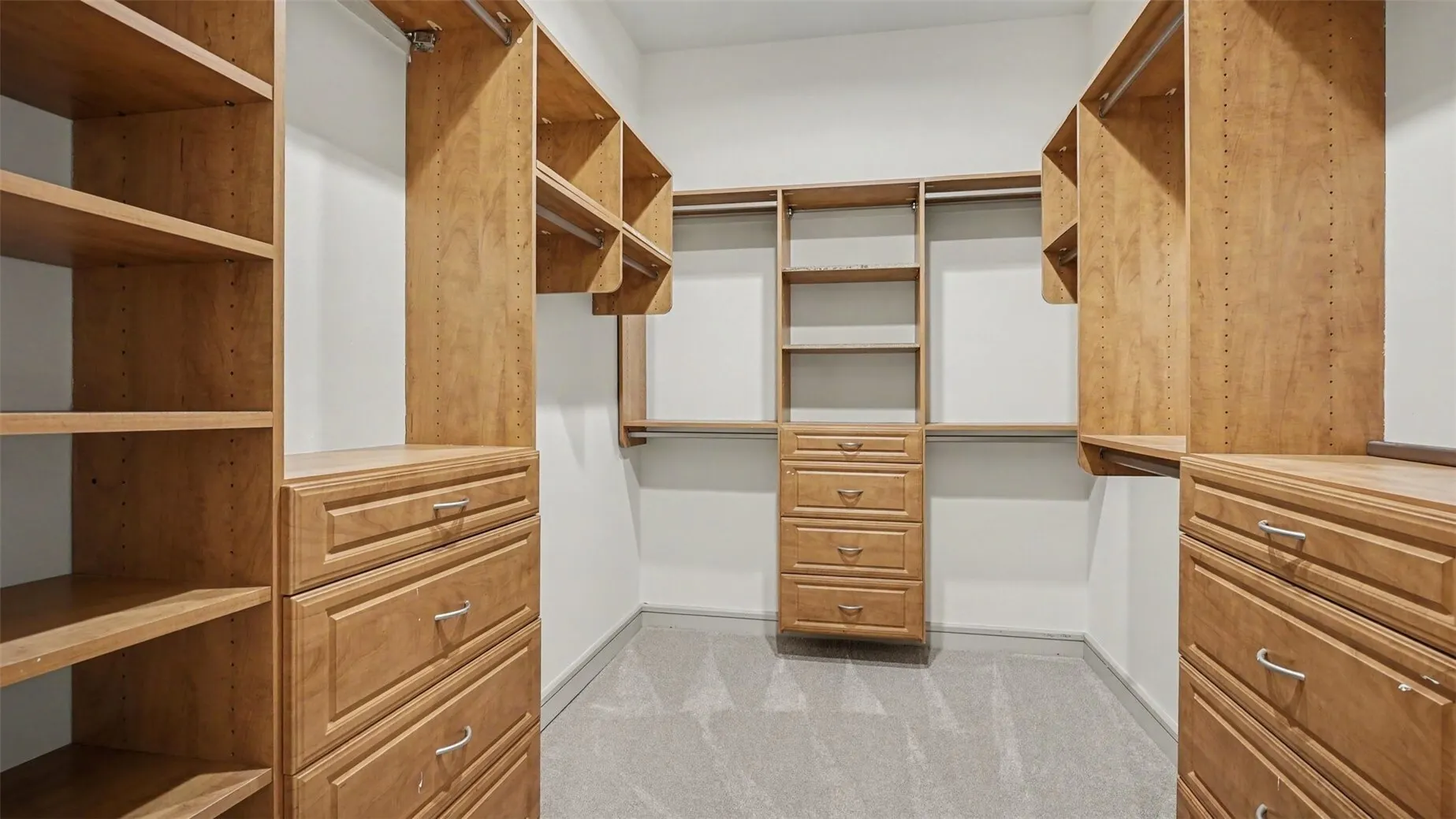 1121 W Lake Sammamish Parkway SE, Bellevue, WA 98008