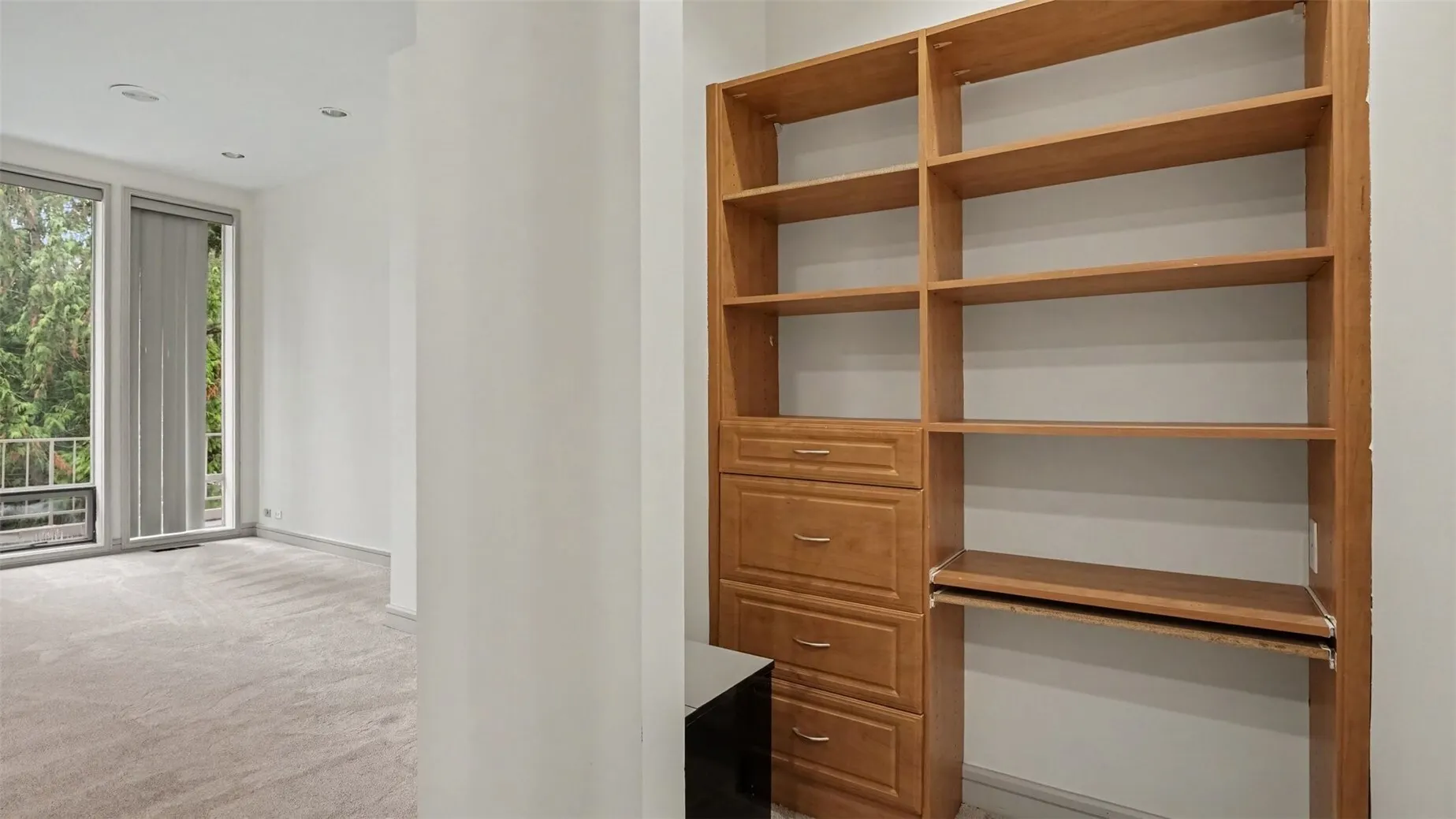 1121 W Lake Sammamish Parkway SE, Bellevue, WA 98008
