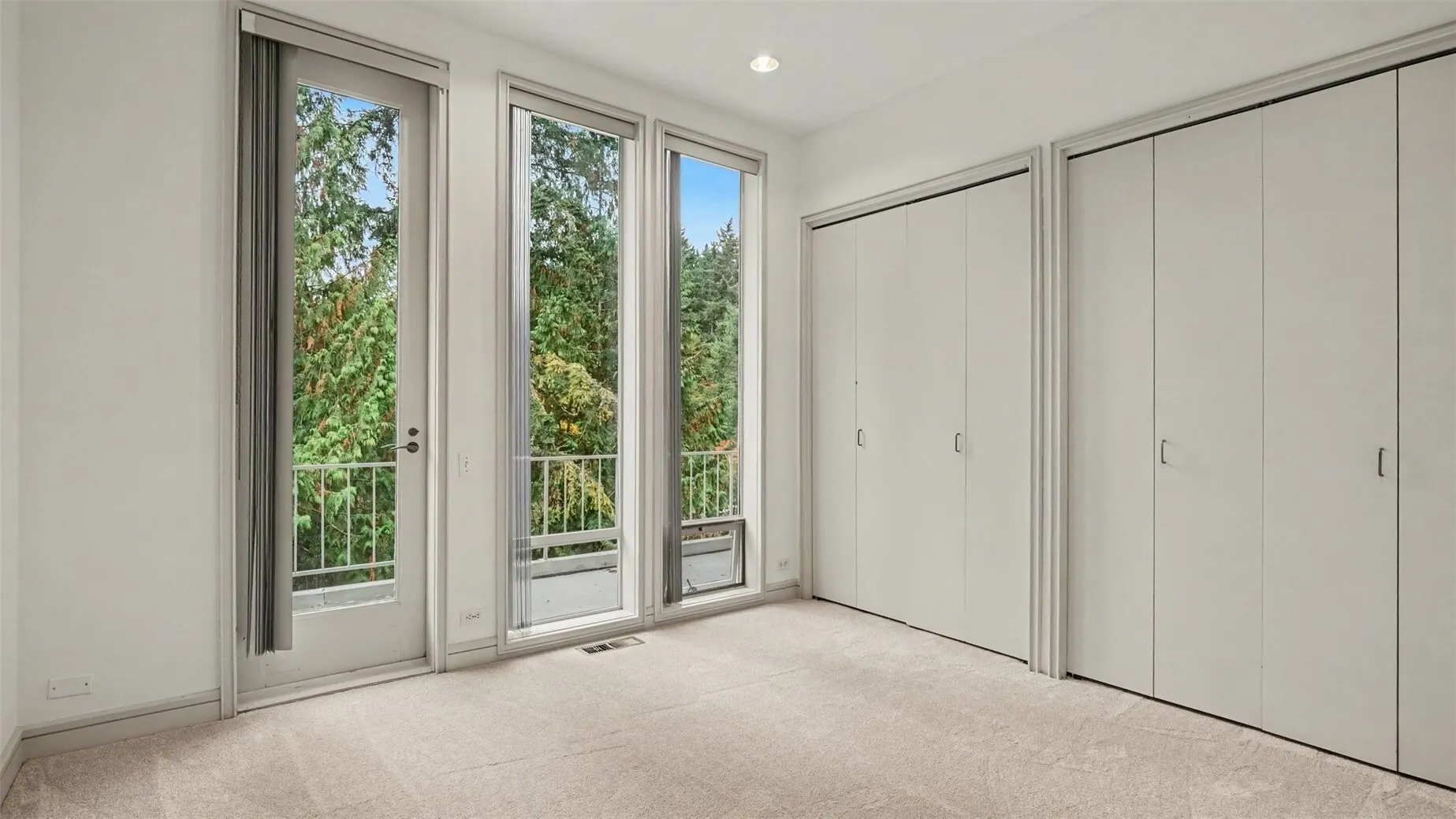 1121 W Lake Sammamish Parkway SE, Bellevue, WA 98008