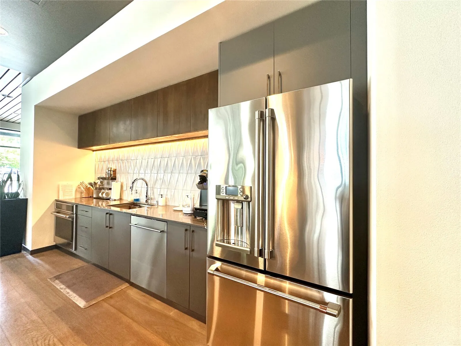 11903 NE 128th Street #603, Kirkland, WA 98034