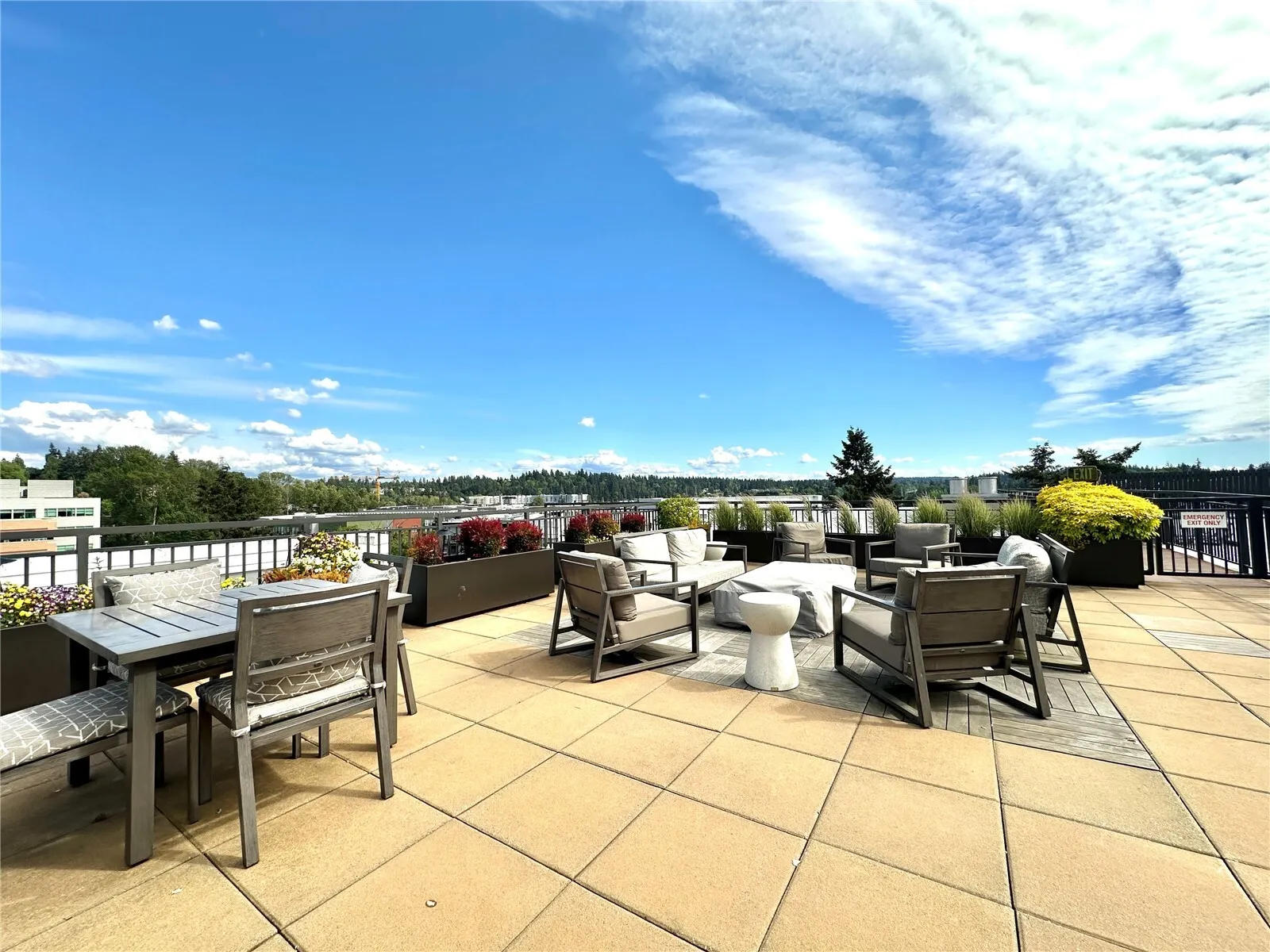11903 NE 128th Street #603, Kirkland, WA 98034
