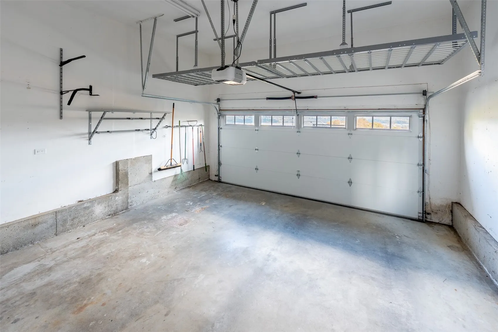 8118 6th Avenue SW, Seattle, WA 98106