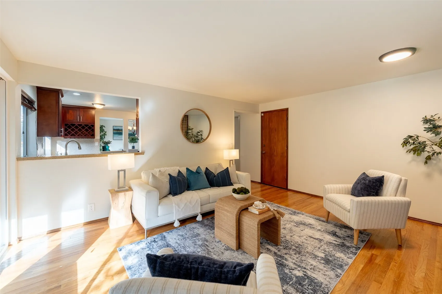 8118 6th Avenue SW, Seattle, WA 98106