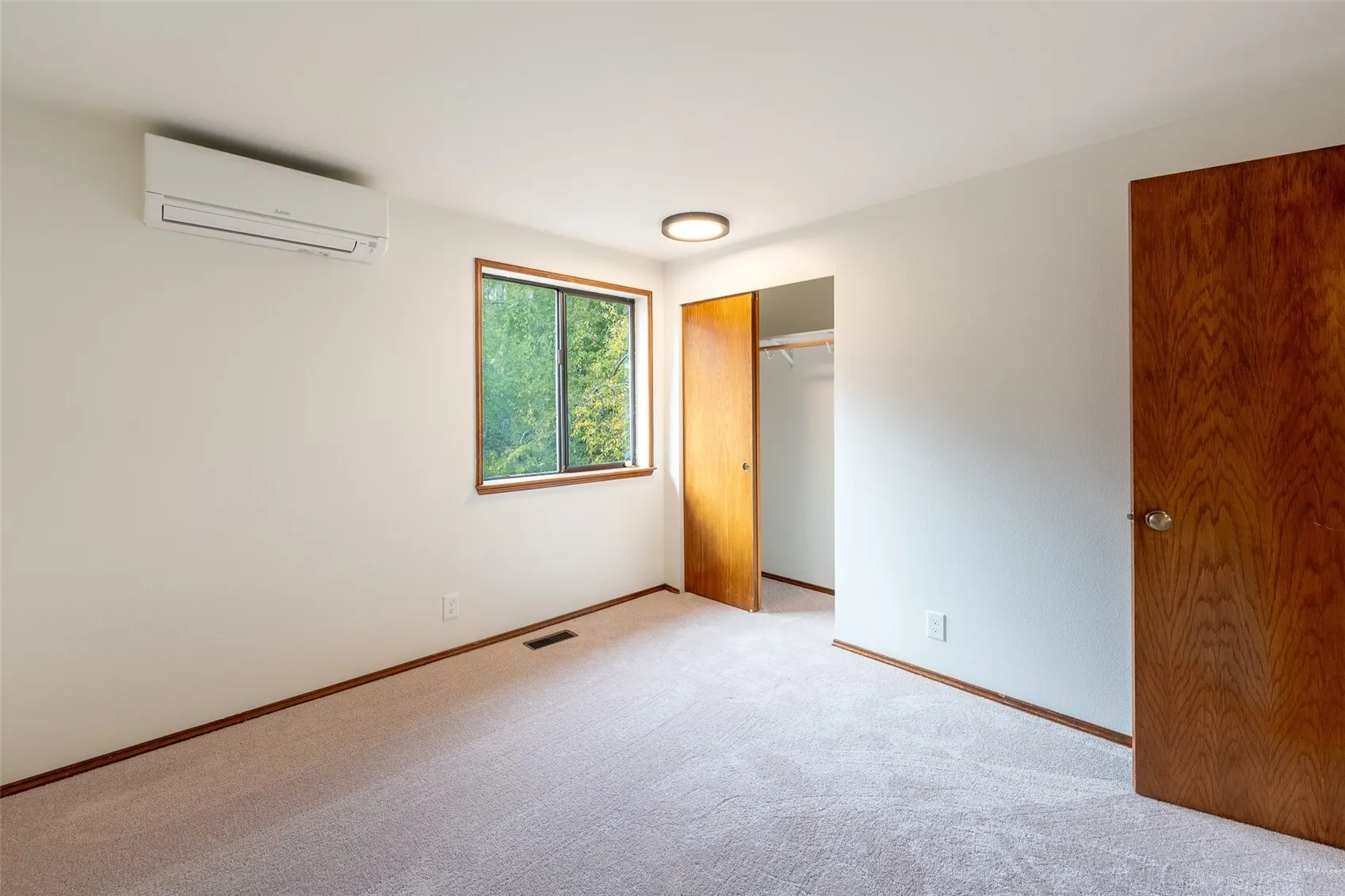 8118 6th Avenue SW, Seattle, WA 98106