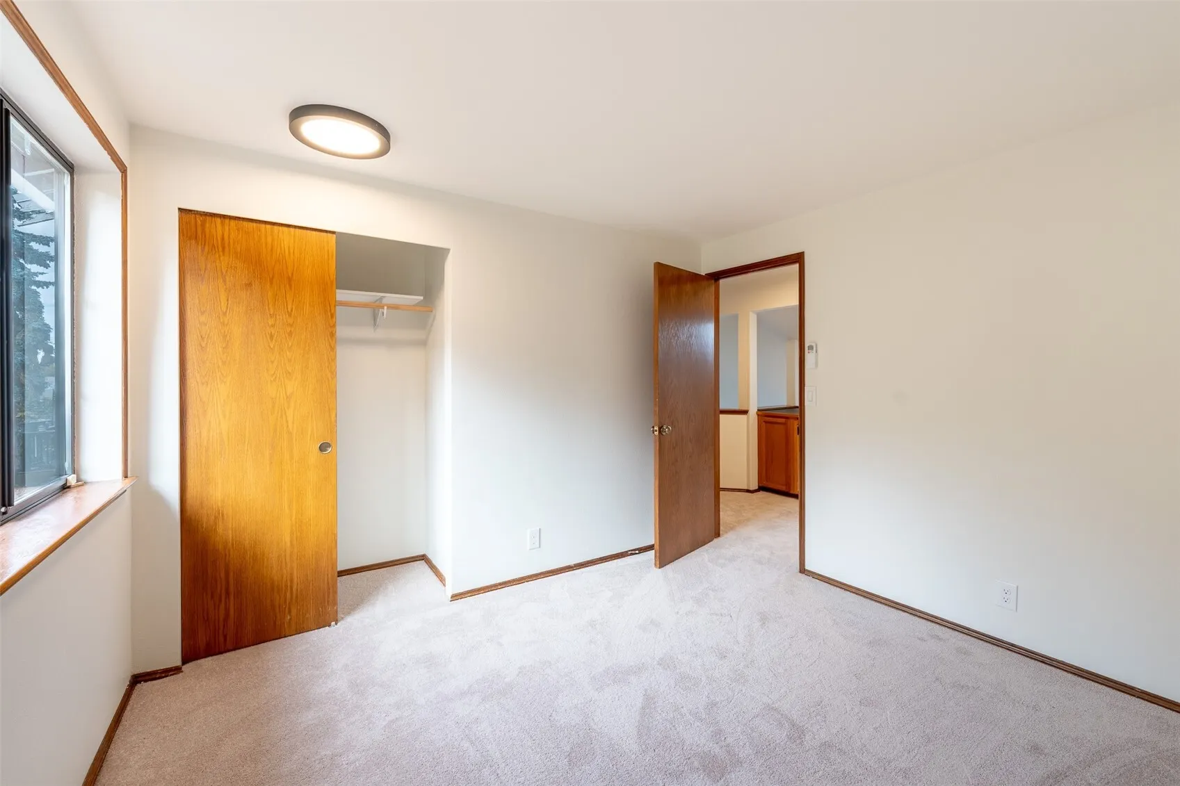 8118 6th Avenue SW, Seattle, WA 98106