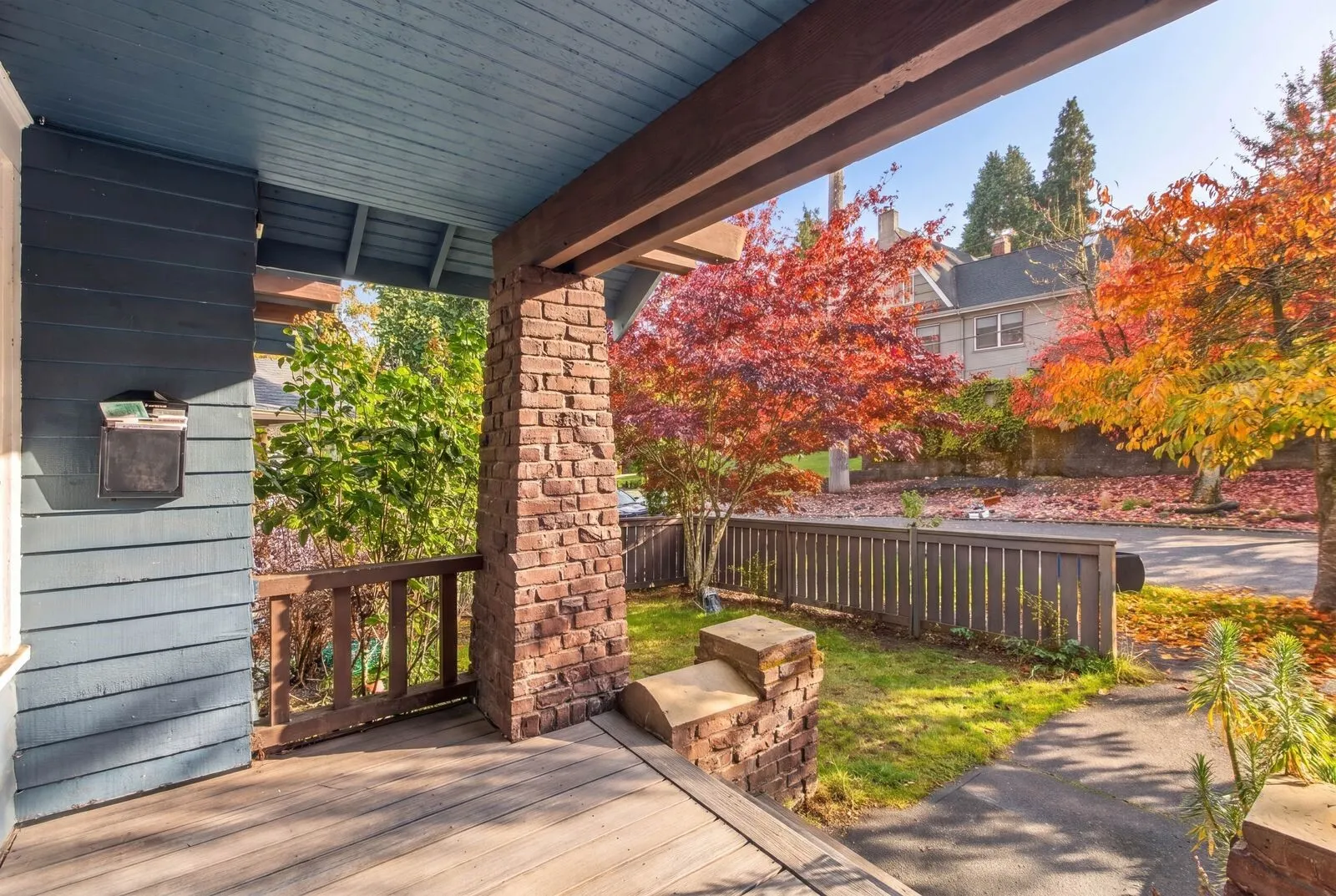 38 Florentia Street , Seattle, WA 98109