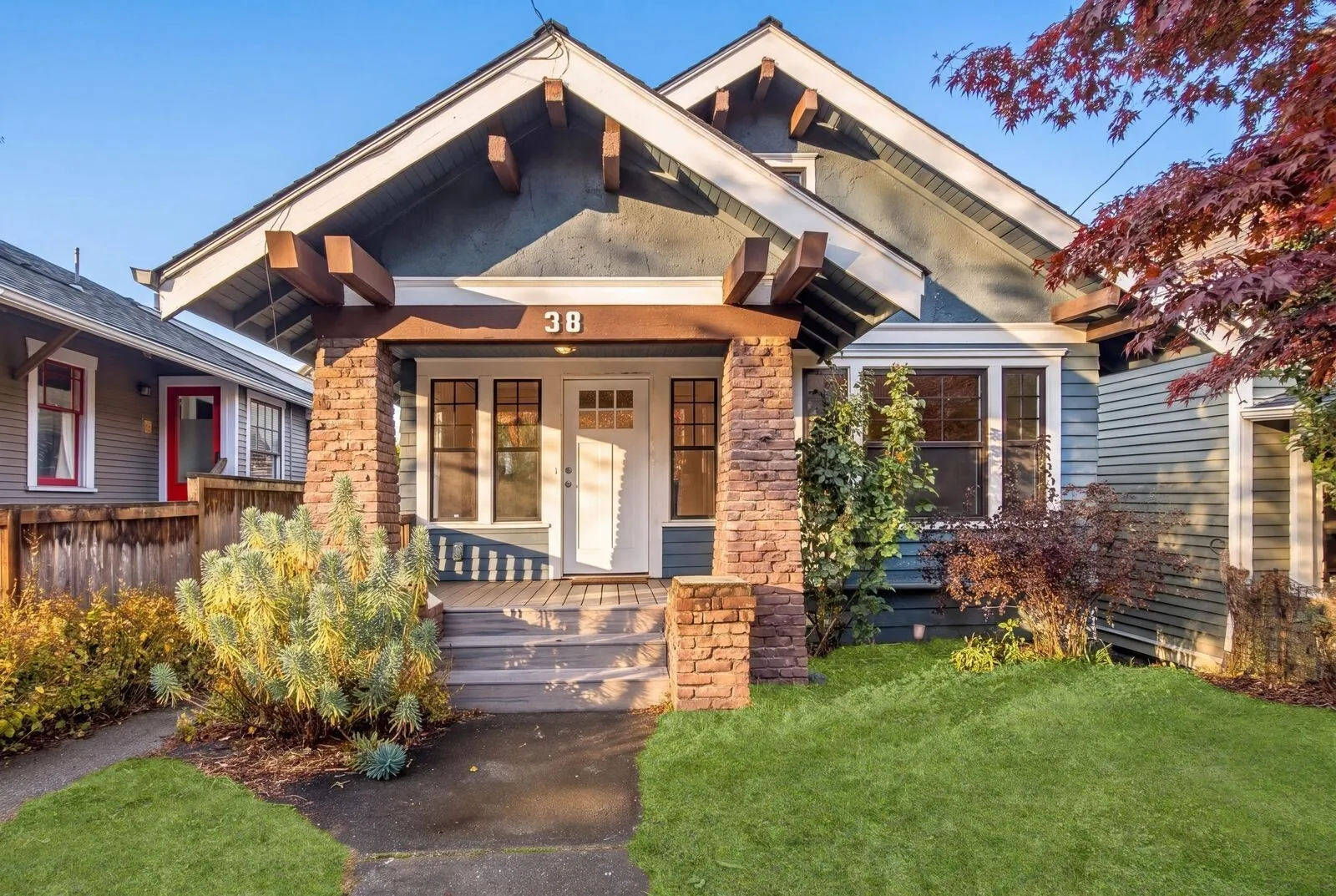 38 Florentia Street , Seattle, WA 98109