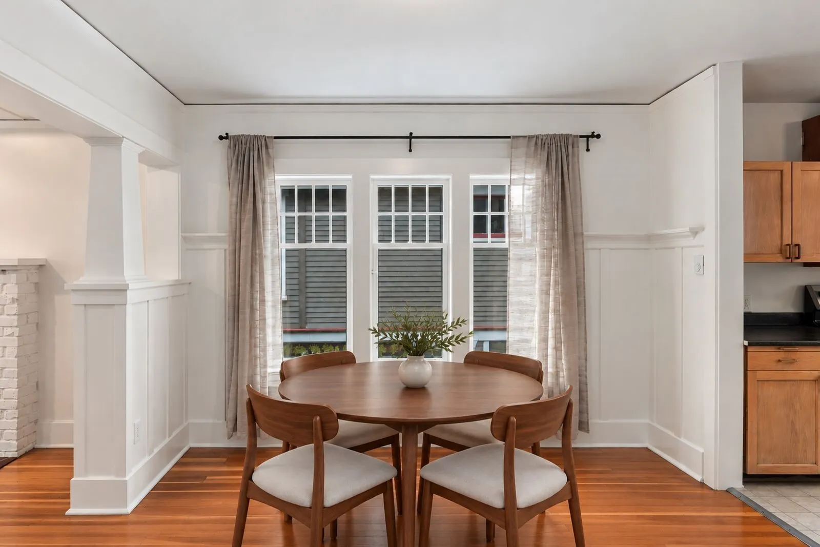 38 Florentia Street , Seattle, WA 98109