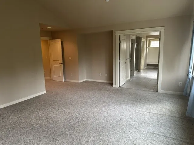 12221 168th Place NE, Redmond, WA 98052