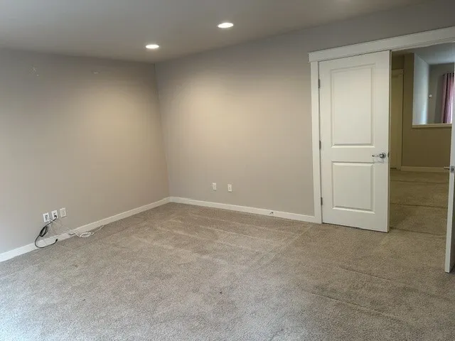 12221 168th Place NE, Redmond, WA 98052