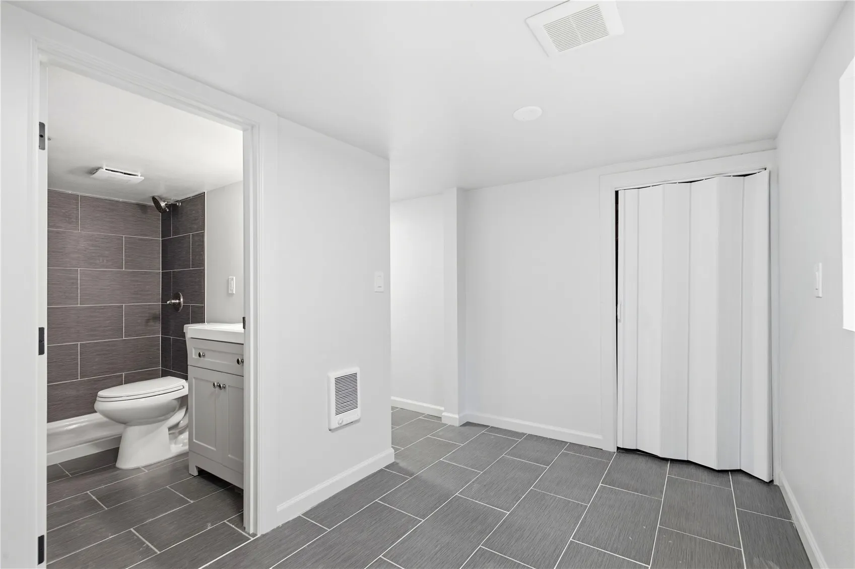 5415 NE 4th Street Street , Renton, WA 98059