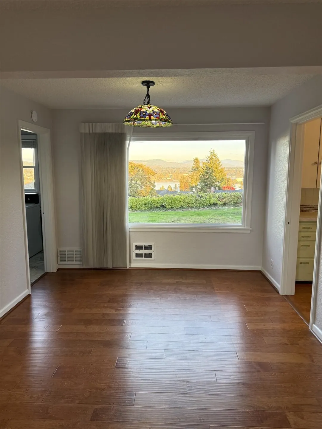 11030 Cornell Avenue S, Seattle, WA 98178