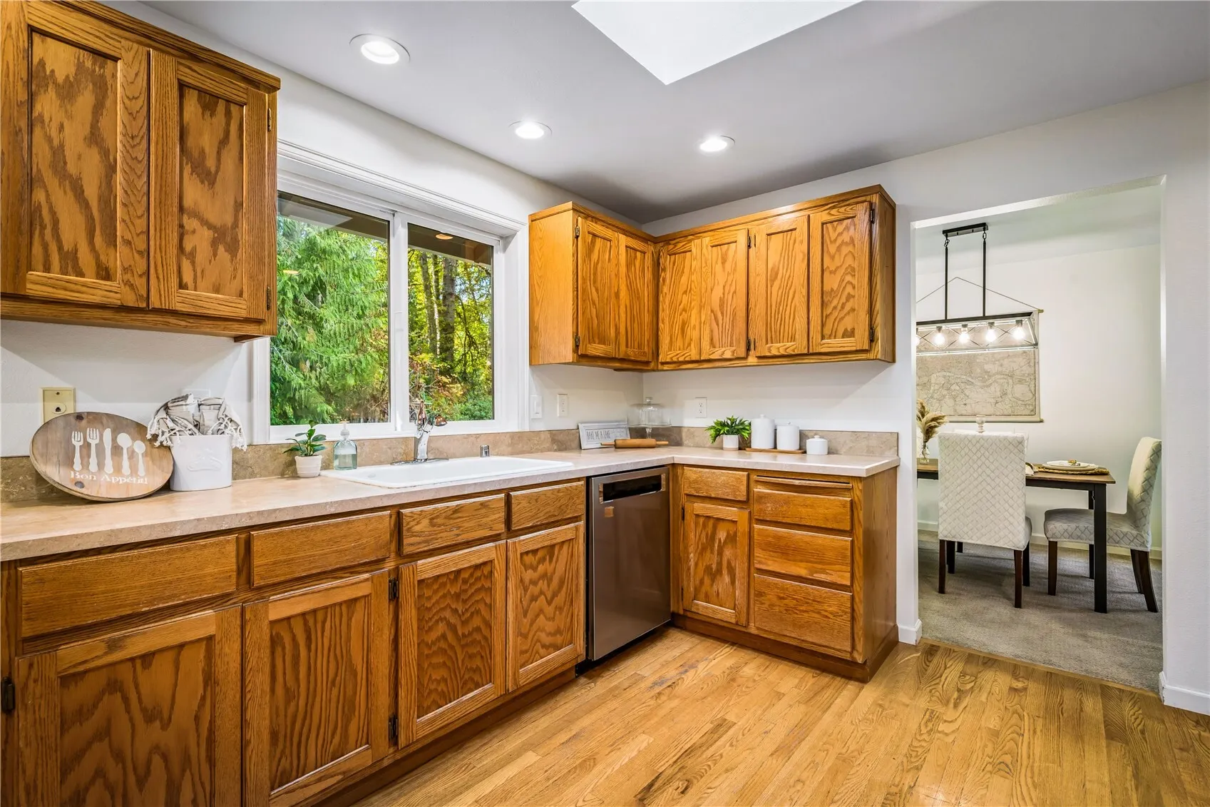 17009 Mount Forest Boulevard , Woodinville, WA 98272