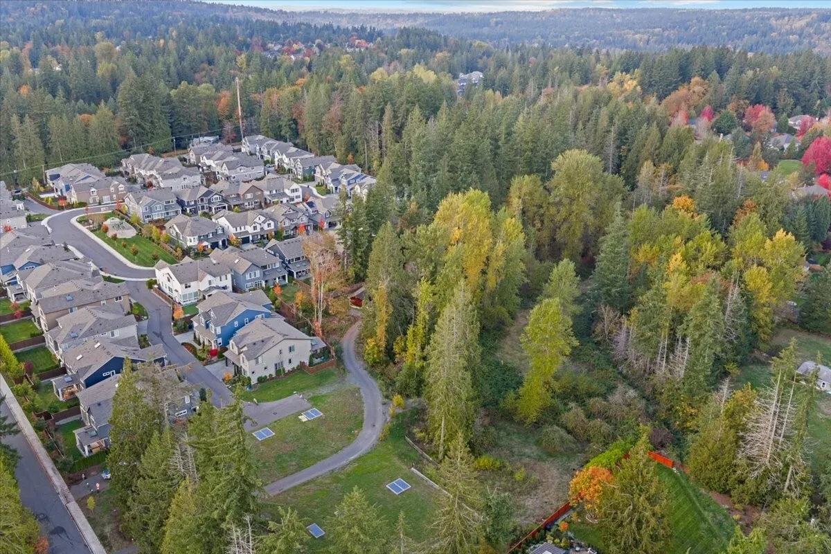 24624 NE 18th Street , Redmond, WA 98074