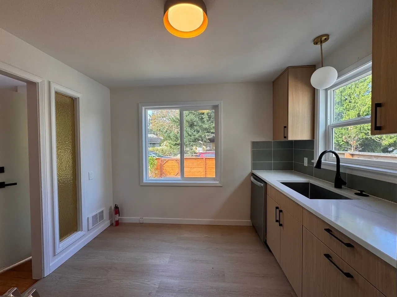 9230 21st Avenue SW #D, Seattle, WA 98106